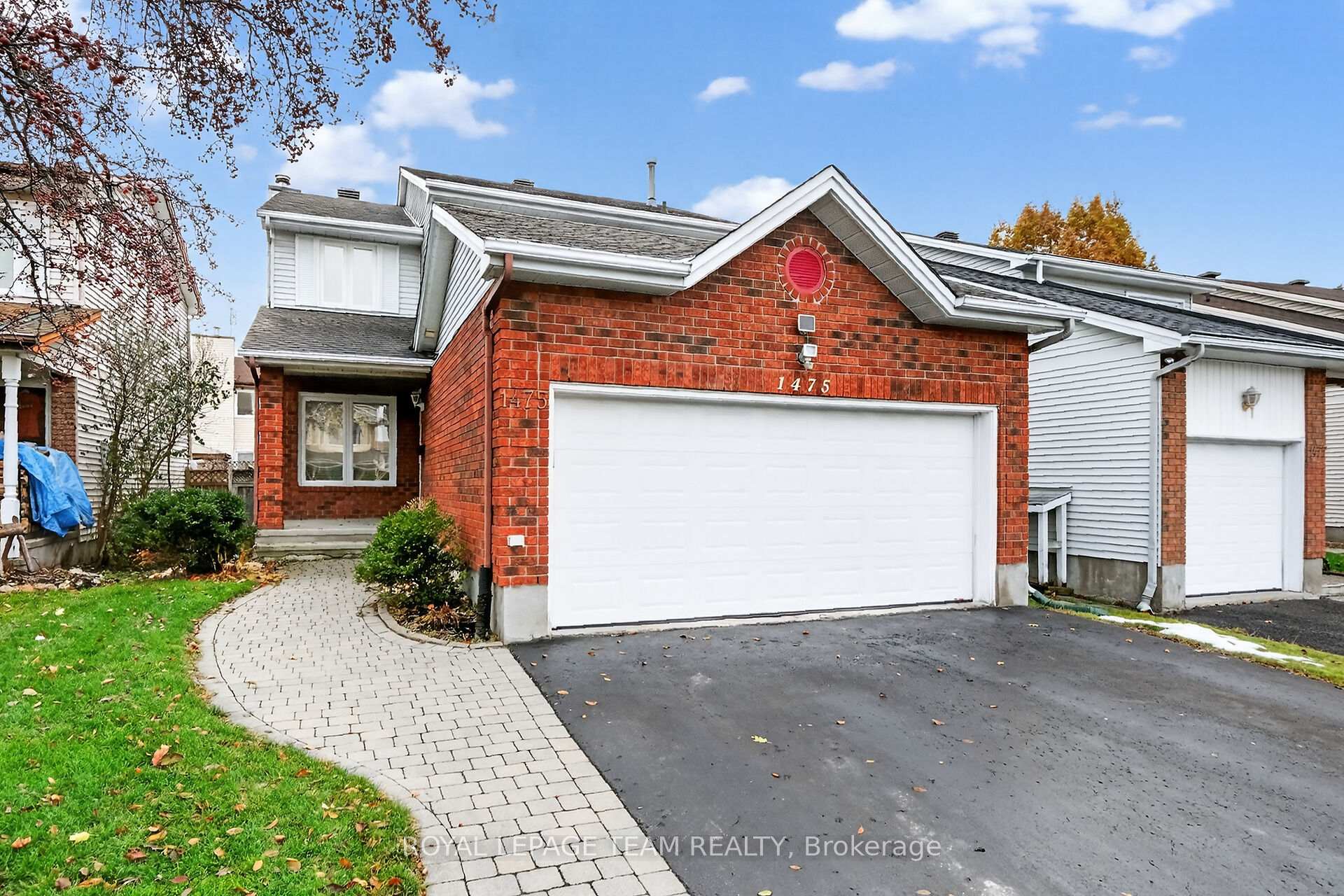 Front of 1475 York Mills Drive