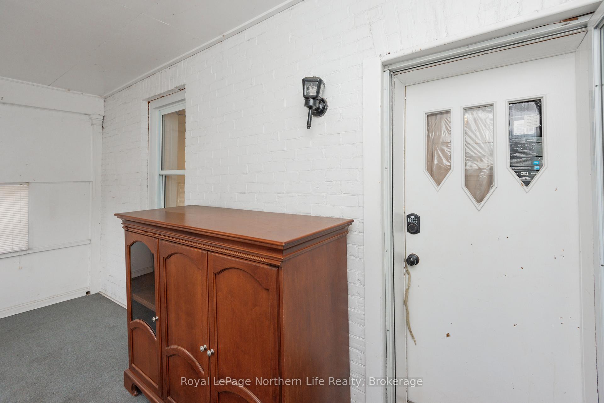 Photo 3 of 346 John Street, North Bay, Central — HOMEH