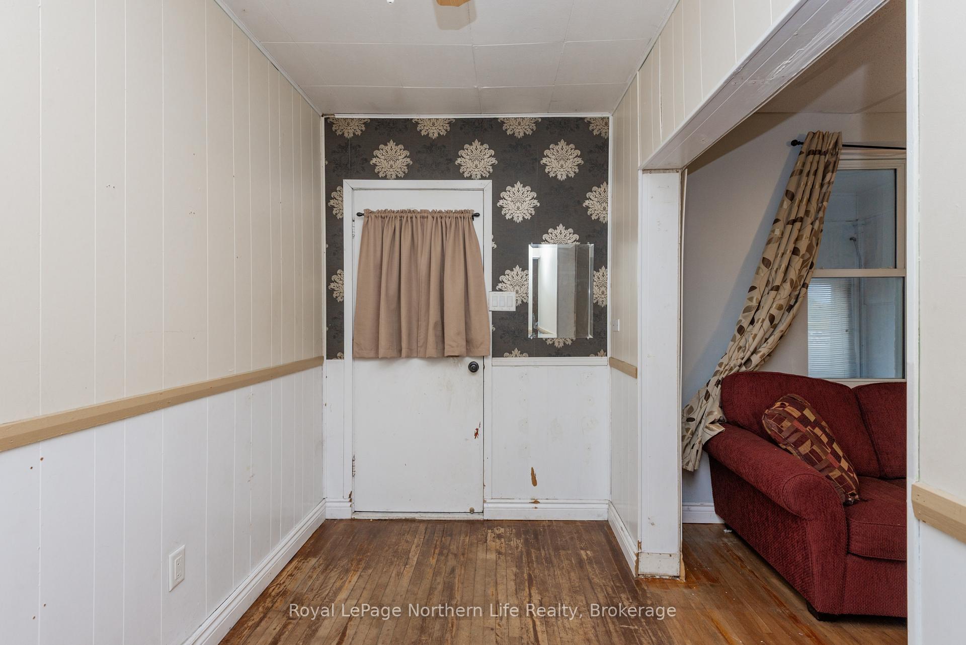 Photo 4 of 346 John Street, North Bay, Central — HOMEH