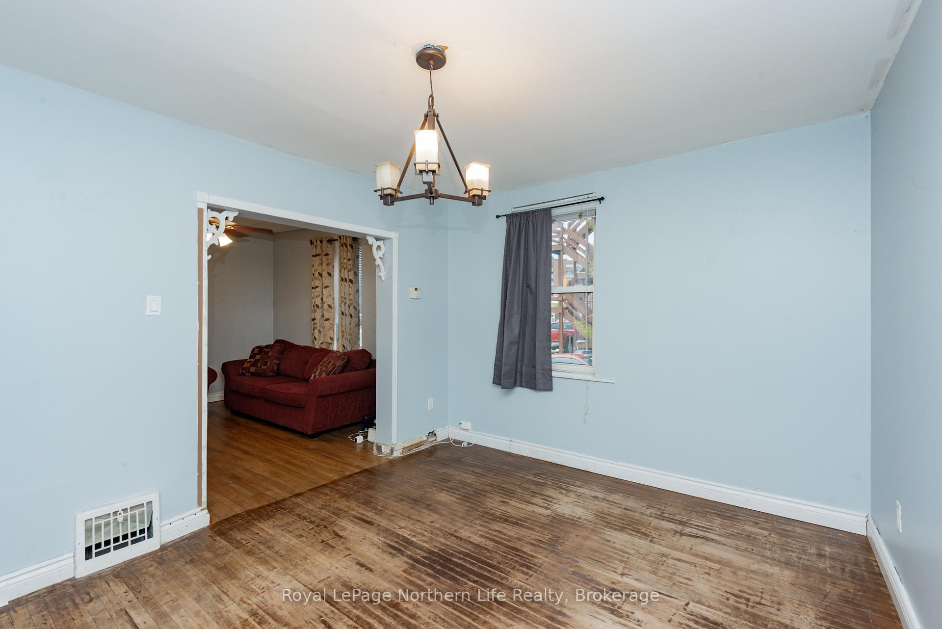 Photo 8 of 346 John Street, North Bay, Central — HOMEH