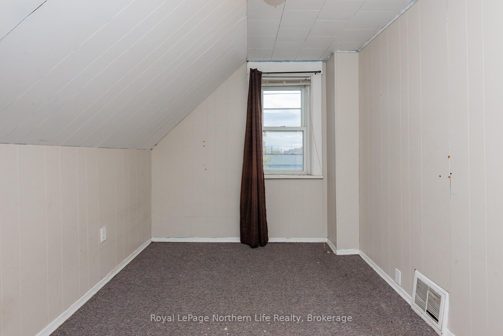 Photo 14 of 346 John Street, North Bay, Central — HOMEH