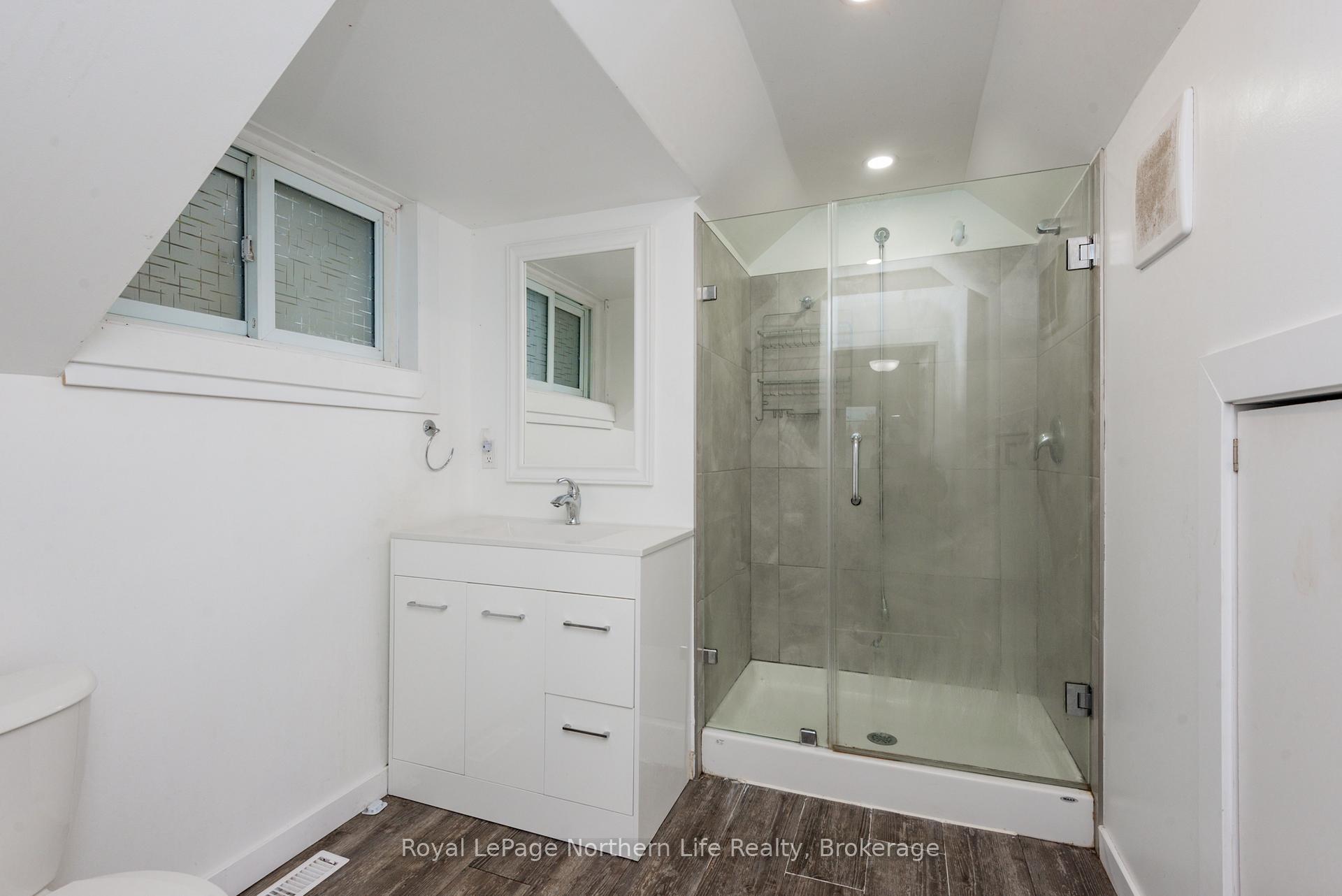 Photo 18 of 346 John Street, North Bay, Central — HOMEH