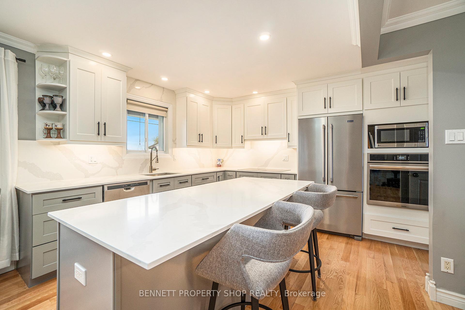 Photo 5 of 39 Front Street E, North Glengarry, Alexandria — HOMEH