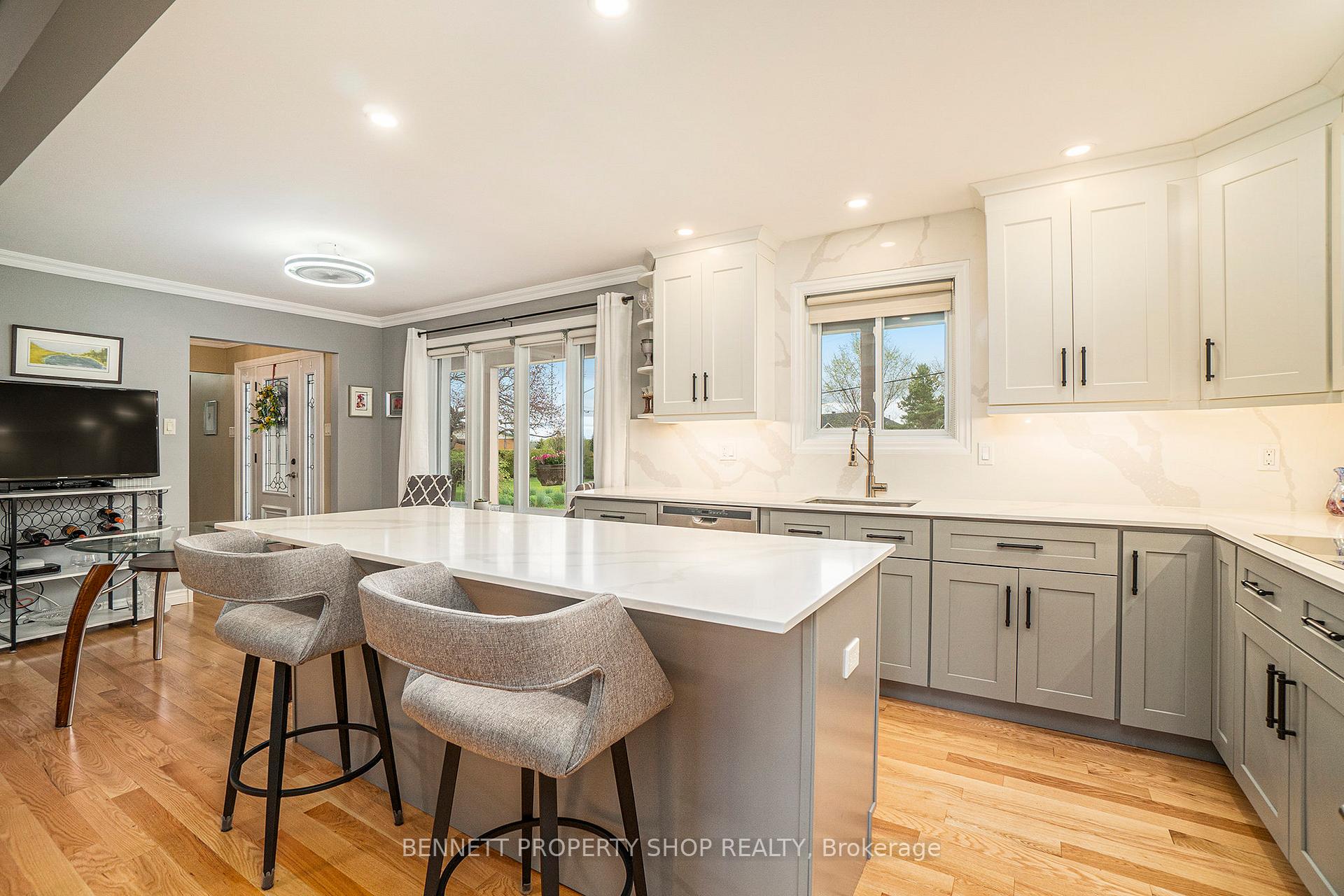 Photo 6 of 39 Front Street E, North Glengarry, Alexandria — HOMEH