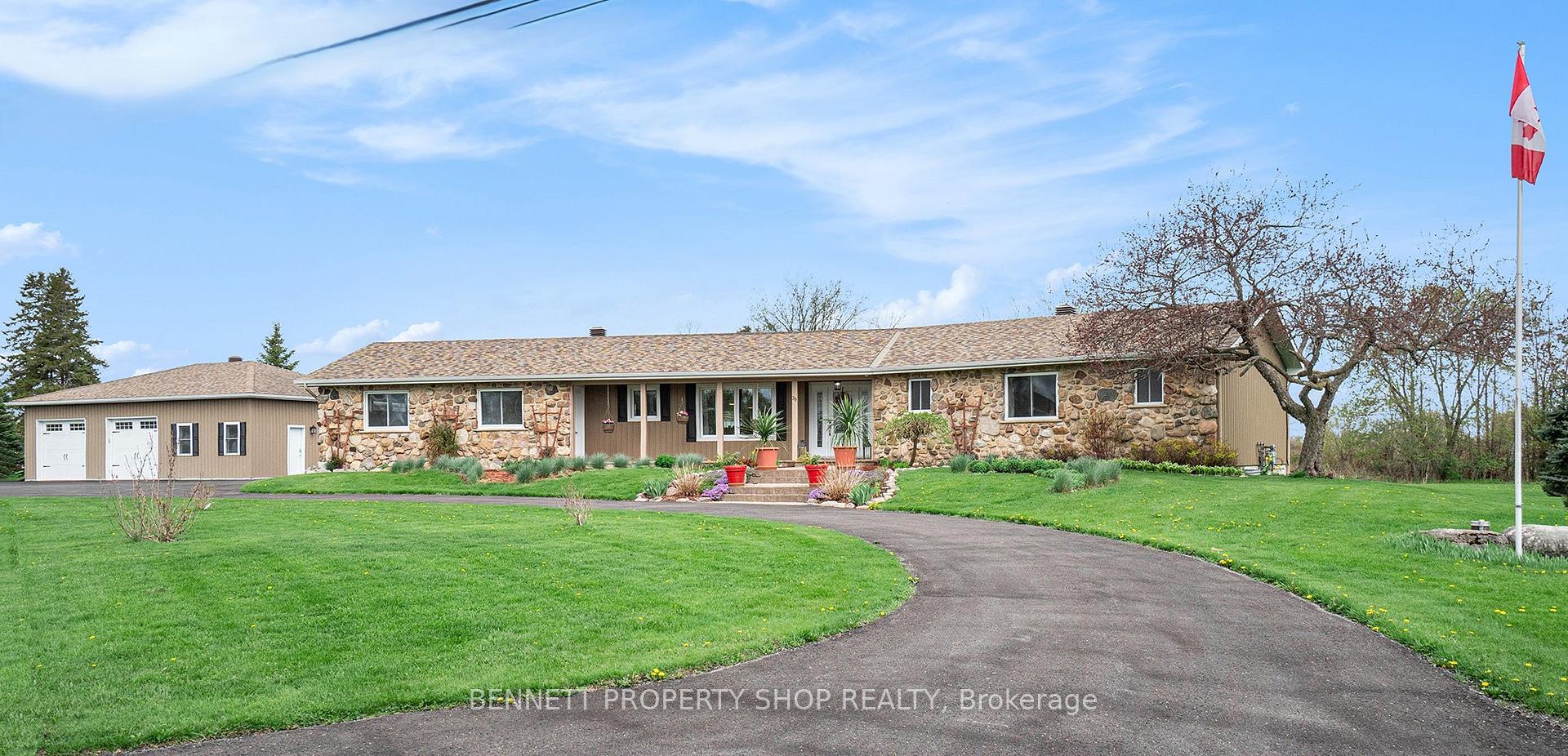 Photo 14 of 39 Front Street E, North Glengarry, Alexandria — HOMEH