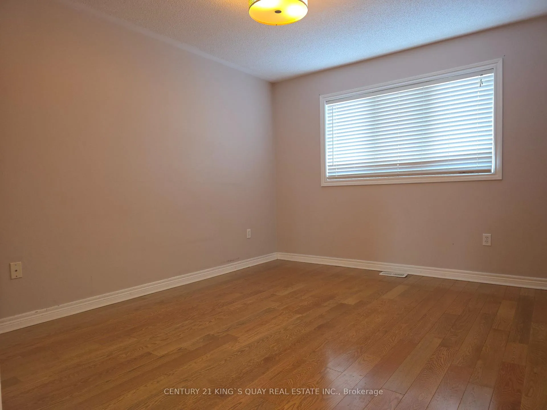 Photo 13 of 120 Flagstone Way, Newmarket, Woodland Hill — HOMEH