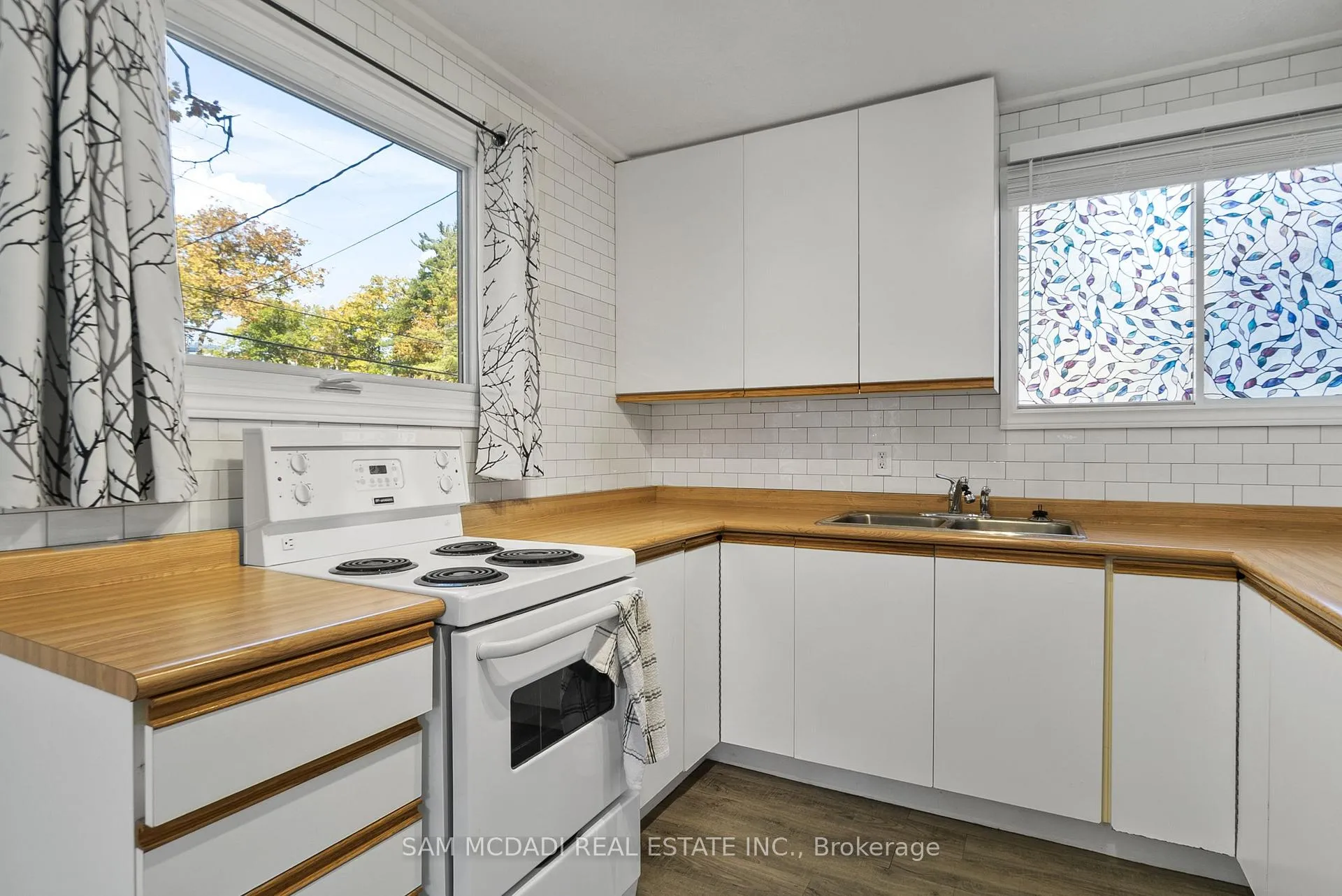 Photo 8 of 1805 River Road W, Wasaga Beach — HOMEH