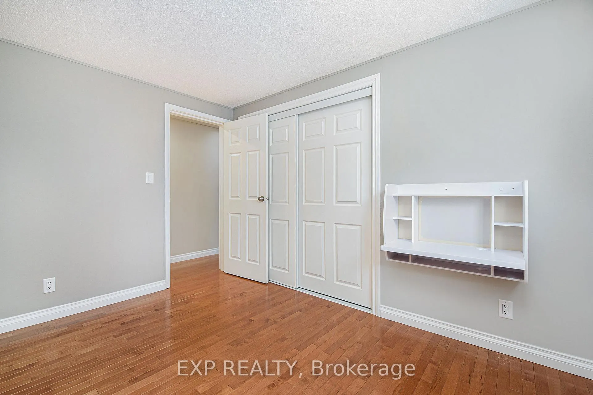 Photo 18 of 1513 Queenswood Crescent, Ottawa, Bilberry Creek/Queenswood Heights — HOMEH