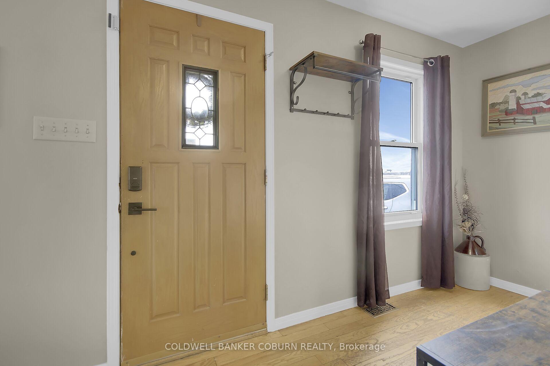 Photo 2 of 10658 Main Street, North Dundas, North Dundas (Mountain) Twp — HOMEH