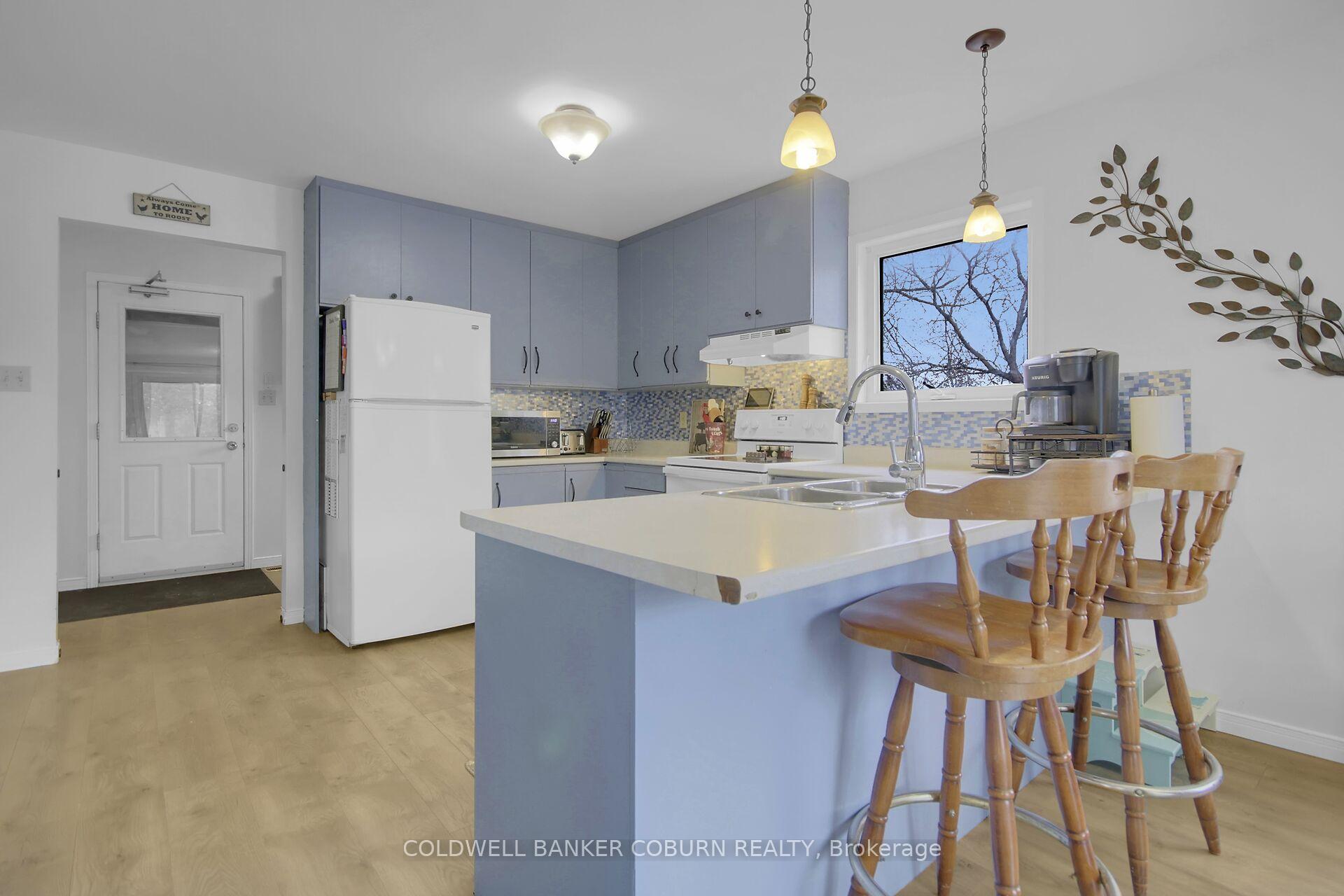 Photo 10 of 10658 Main Street, North Dundas, North Dundas (Mountain) Twp — HOMEH