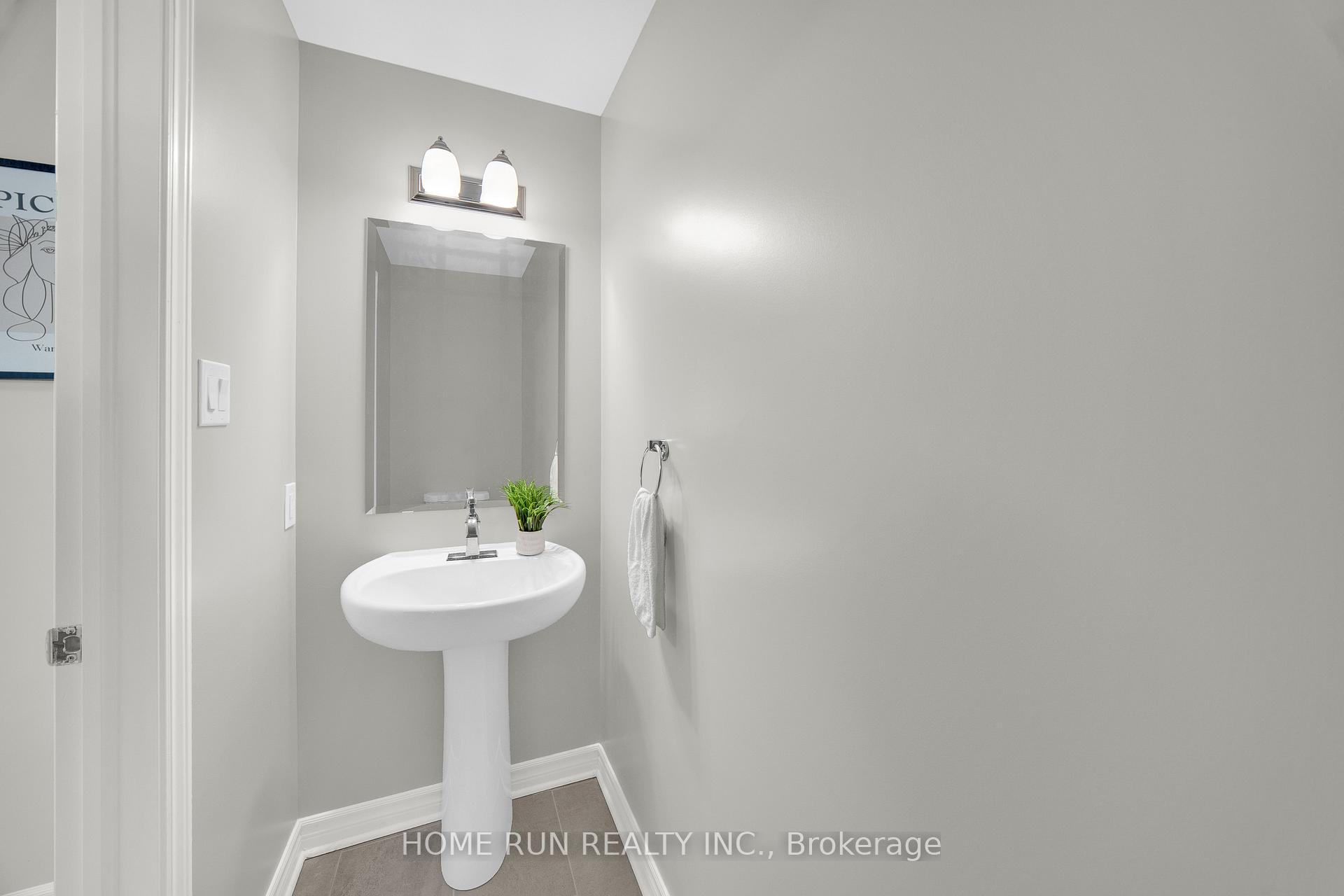 Photo 8 of 347 LeBoutillier Avenue, Ottawa, Carson Meadows — HOMEH