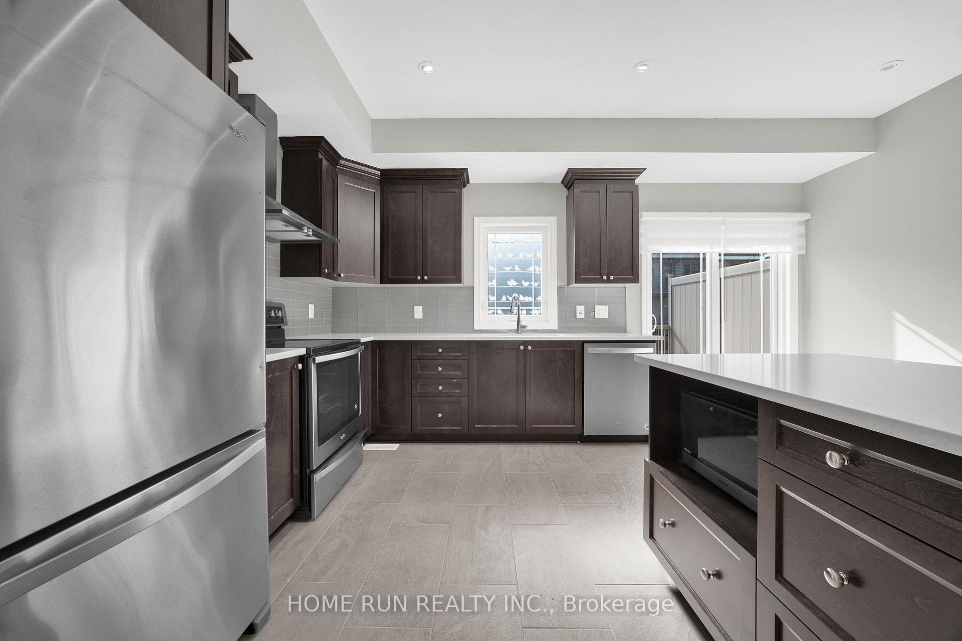 Photo 21 of 347 LeBoutillier Avenue, Ottawa, Carson Meadows — HOMEH