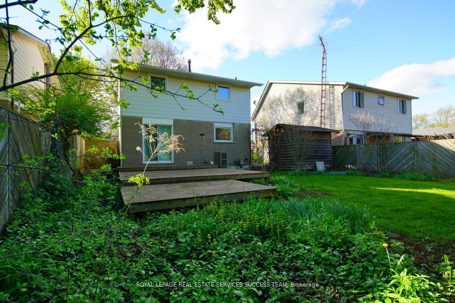 Photo 3 of 1355 Odessa Crescent, Oakville, College Park — HOMEH