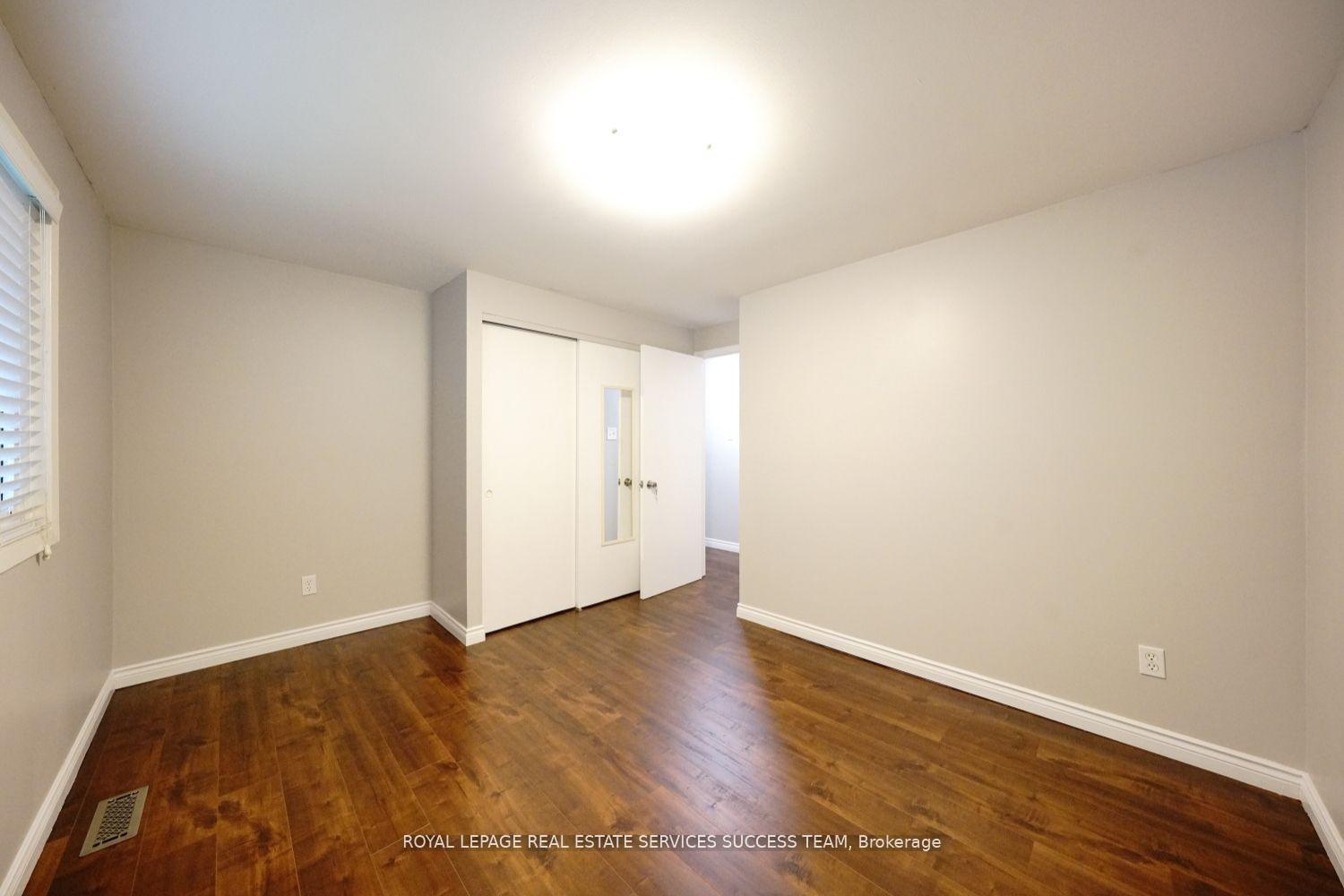 Photo 14 of 1355 Odessa Crescent, Oakville, College Park — HOMEH