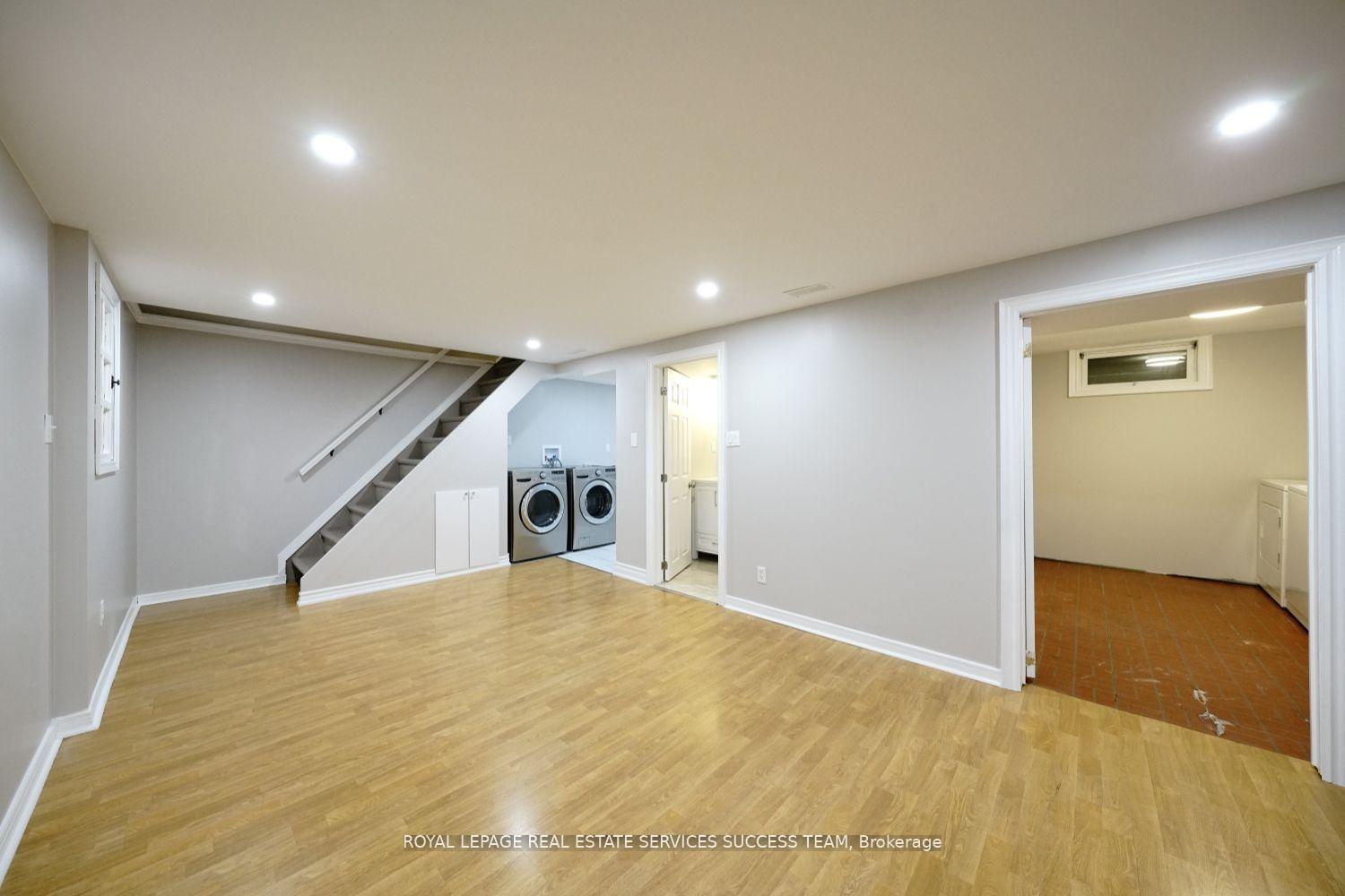 Photo 22 of 1355 Odessa Crescent, Oakville, College Park — HOMEH