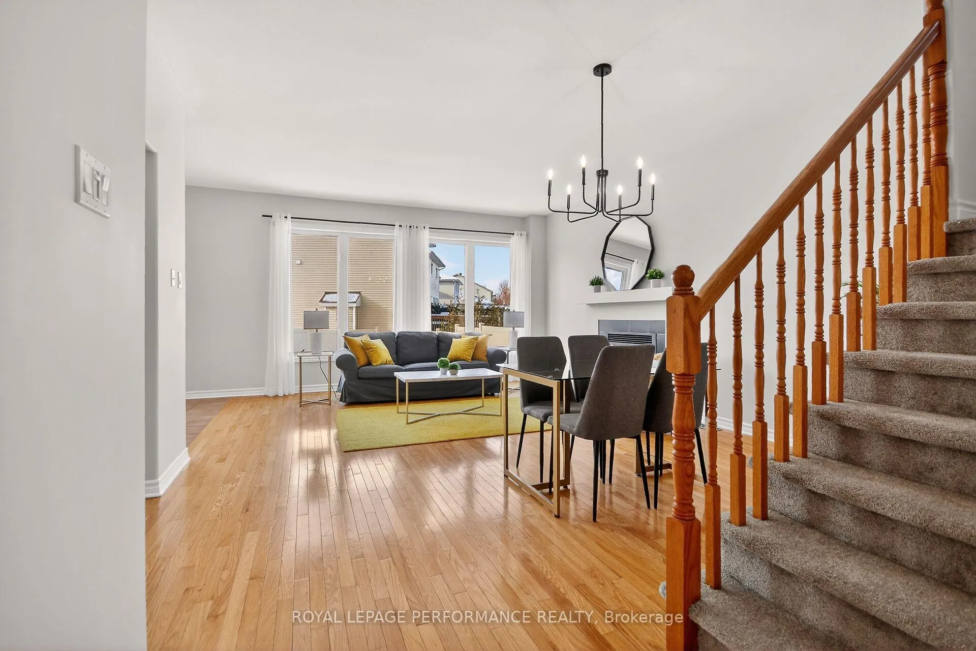 Photo 9 of 1910 Schroeder Crescent, Ottawa, Springridge/East Village — HOMEH