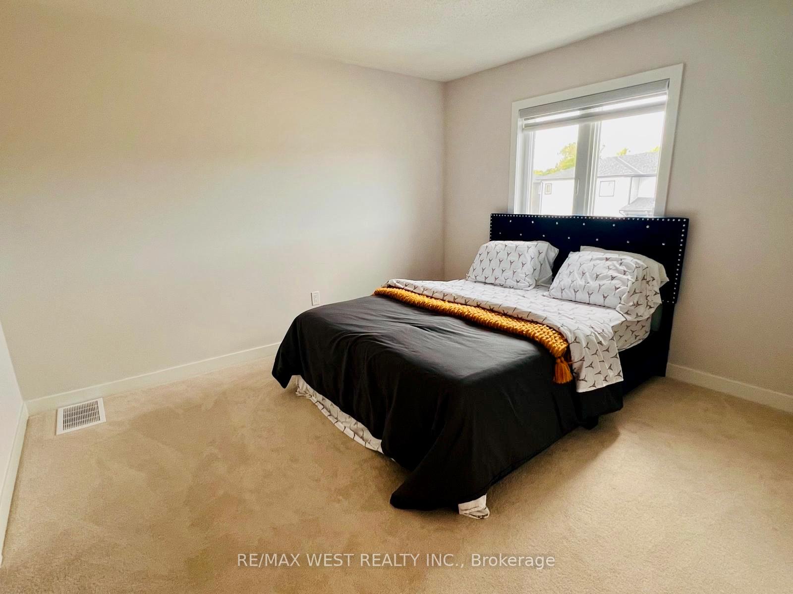 Photo 8 of 23 Butternut Drive, Norfolk, Simcoe — HOMEH