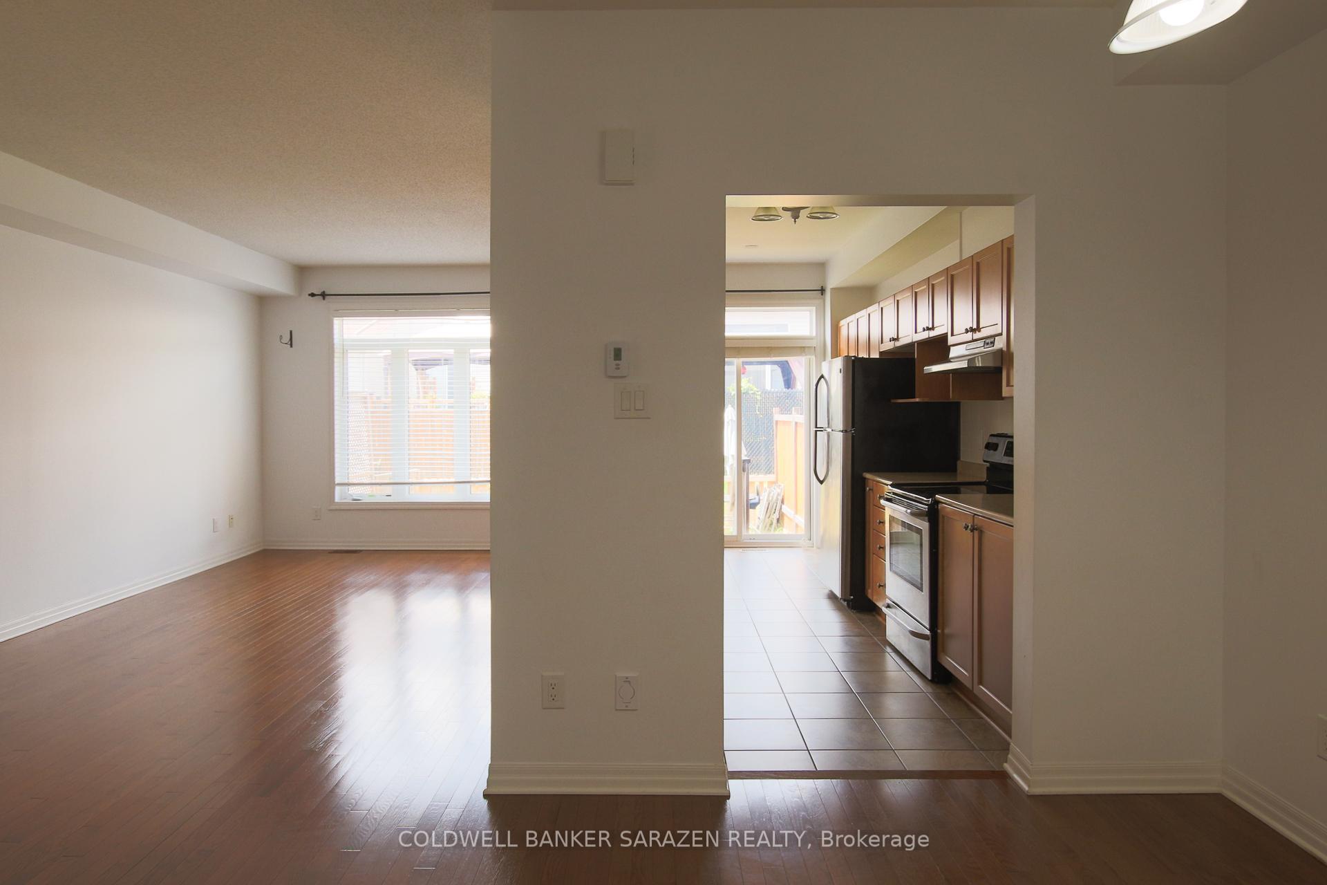 Photo 3 of 667 Spring Valley Drive, Ottawa, Mer Bleue/Bradley Estates/Anderson Park — HOMEH