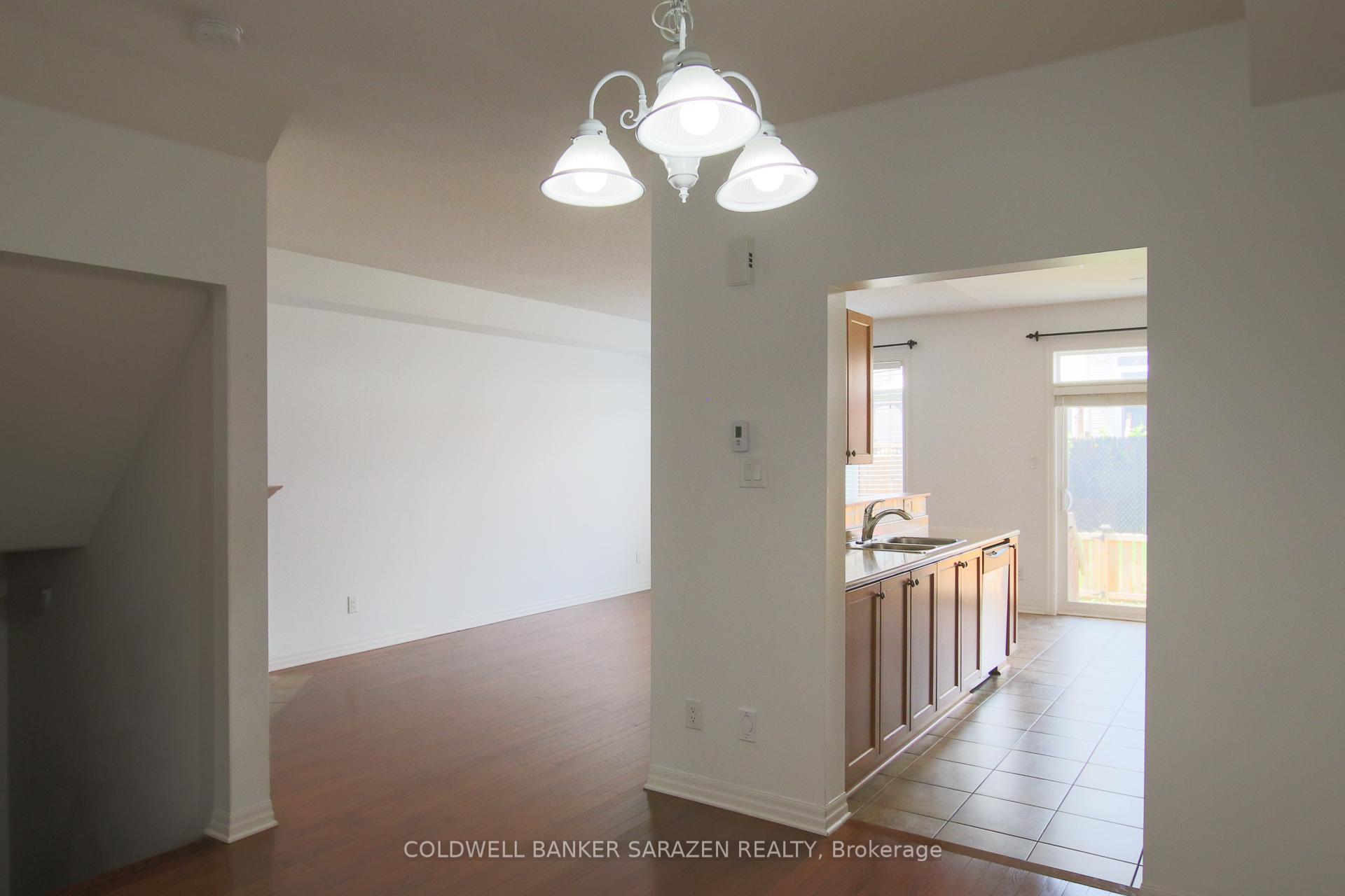Photo 8 of 667 Spring Valley Drive, Ottawa, Mer Bleue/Bradley Estates/Anderson Park — HOMEH