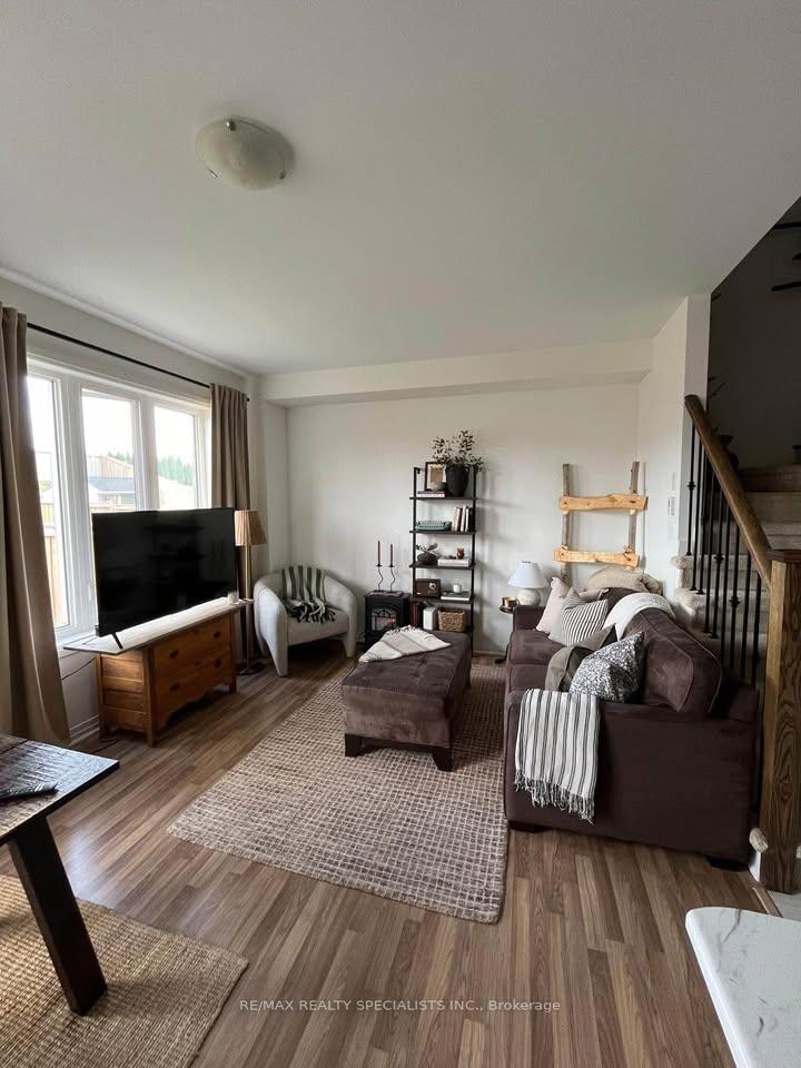 Photo 3 of 77 Casserley Crescent, New Tecumseth, Tottenham — HOMEH