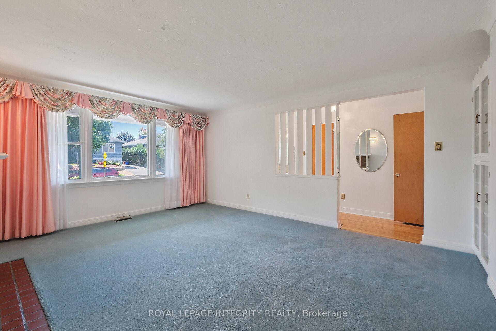 Photo 14 of 81 Drouin Avenue, Ottawa, Overbrook — HOMEH