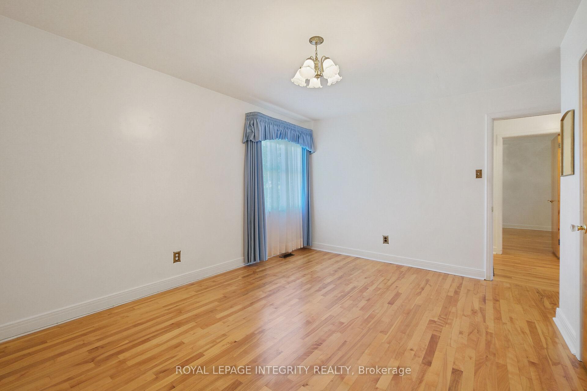 Photo 22 of 81 Drouin Avenue, Ottawa, Overbrook — HOMEH