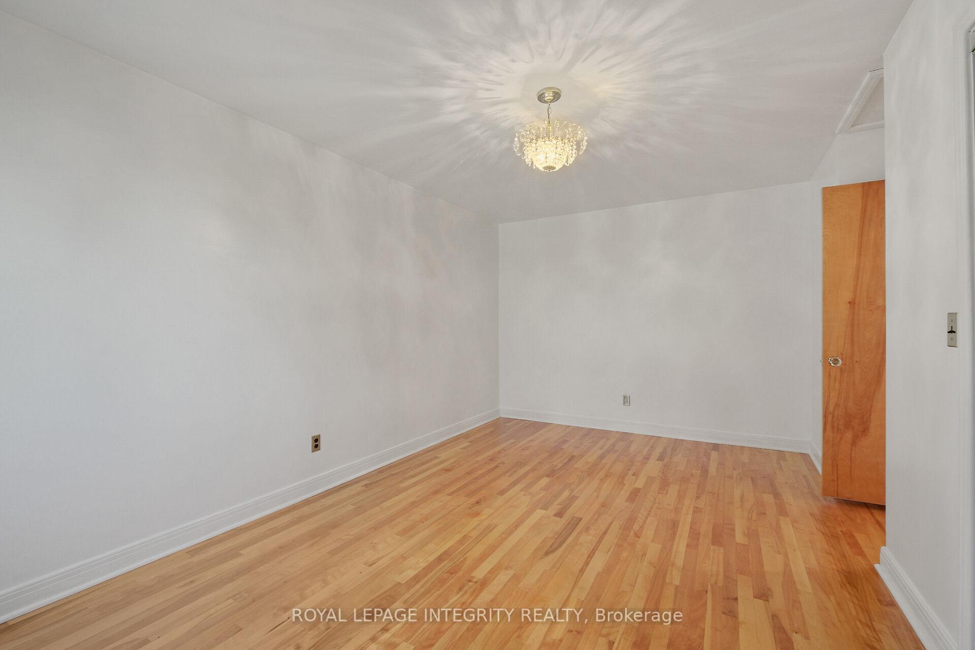 Photo 26 of 81 Drouin Avenue, Ottawa, Overbrook — HOMEH