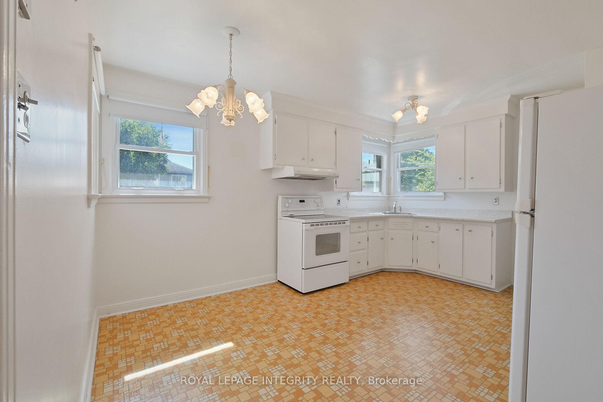 Photo 30 of 81 Drouin Avenue, Ottawa, Overbrook — HOMEH