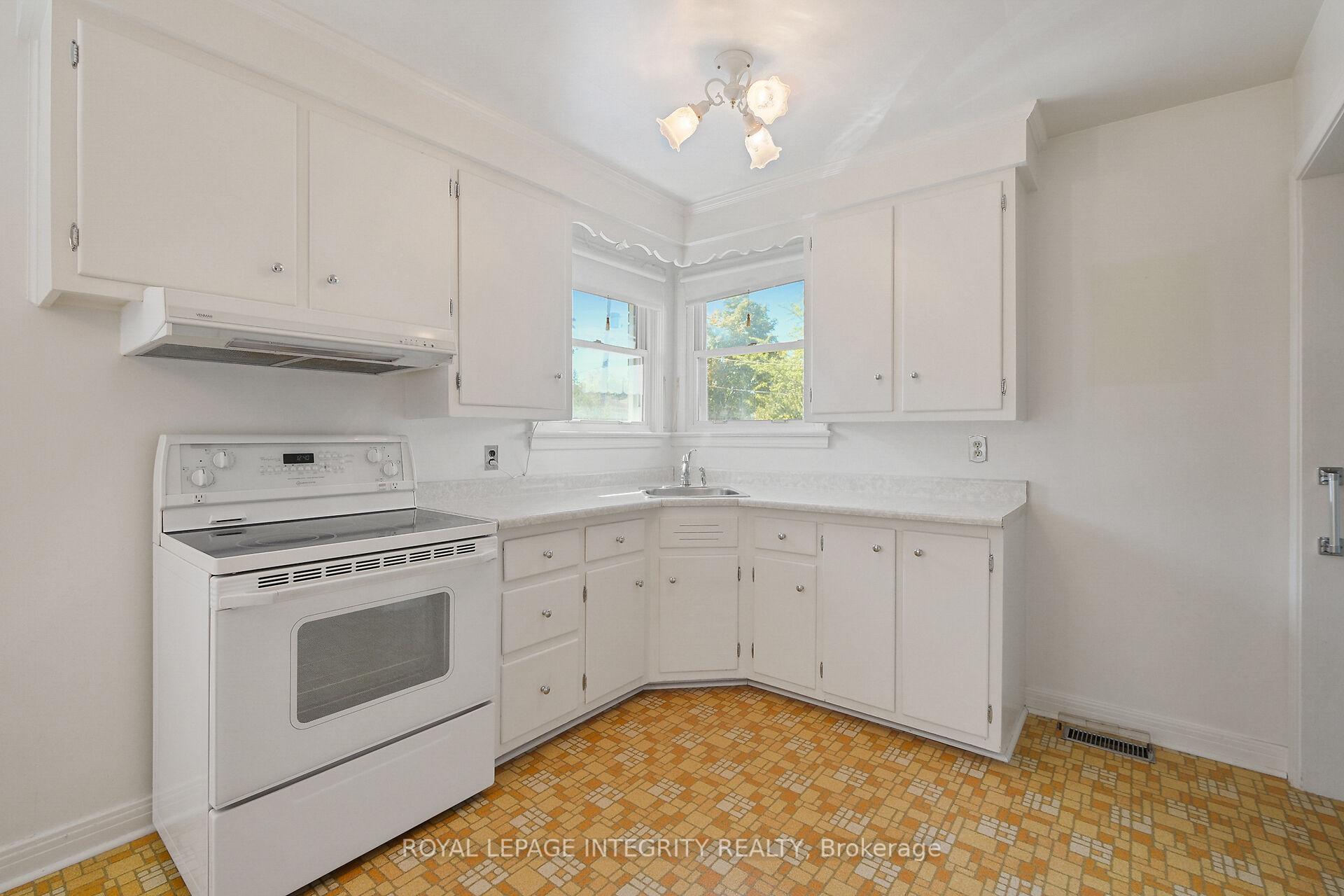 Photo 33 of 81 Drouin Avenue, Ottawa, Overbrook — HOMEH
