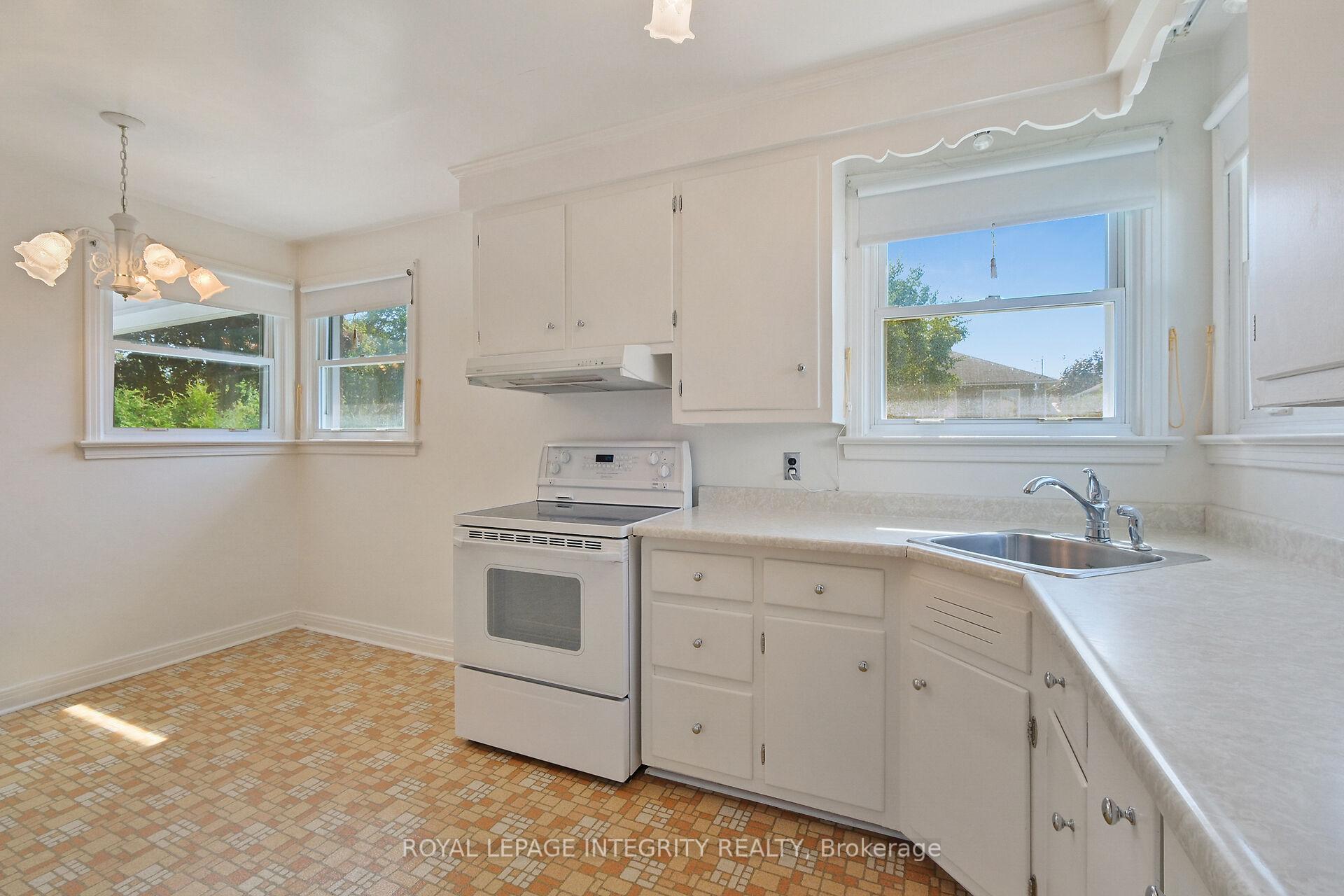 Photo 34 of 81 Drouin Avenue, Ottawa, Overbrook — HOMEH