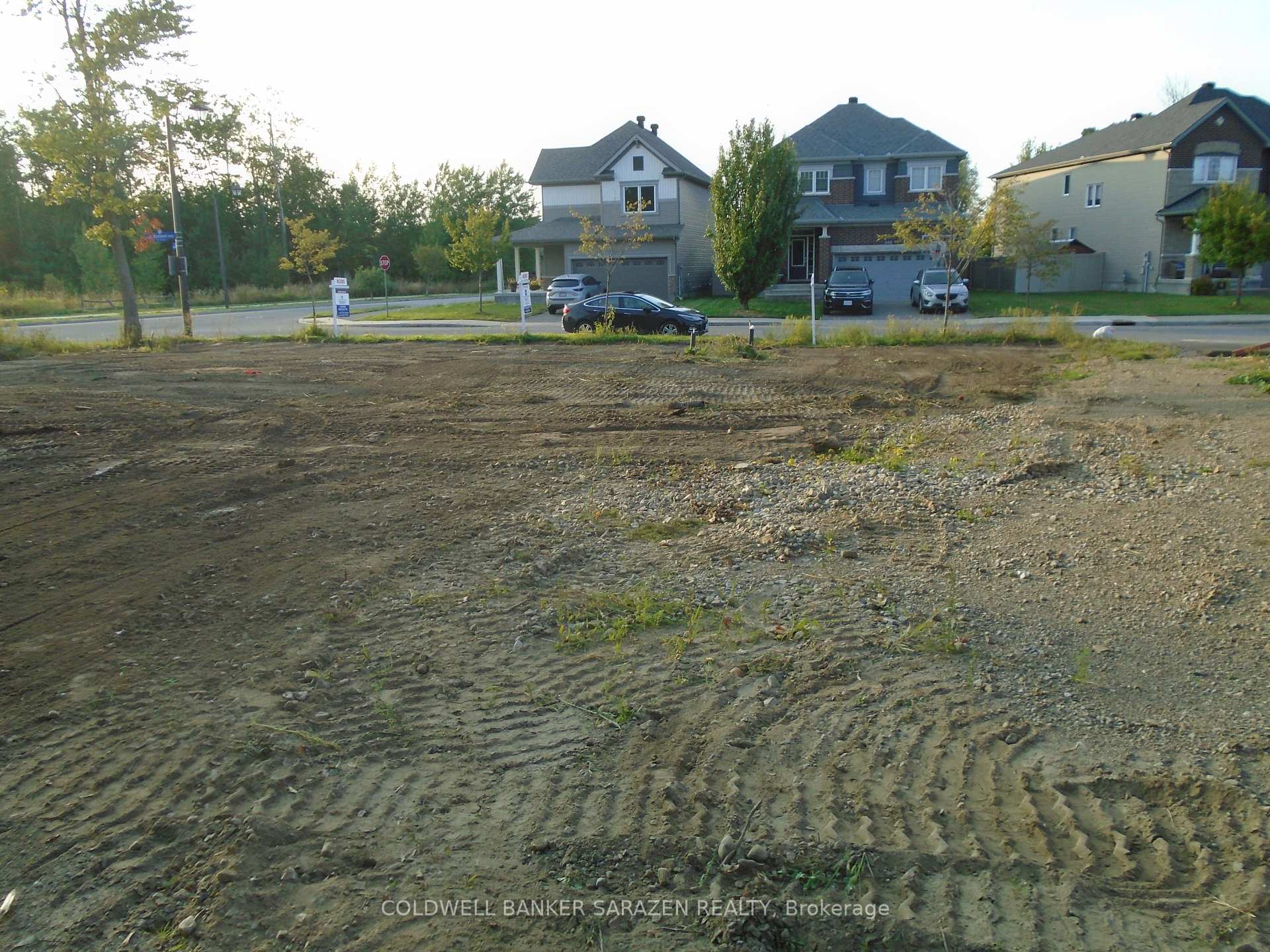 Photo 4 of 283 Enclave Walk E, Ottawa, Mer Bleue/Bradley Estates/Anderson Park — HOMEH