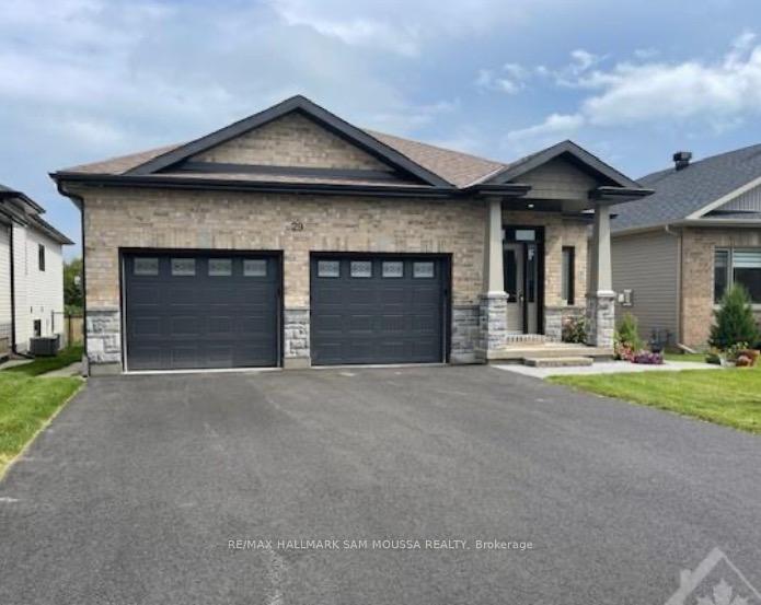 Photo 1 of Unit A, 29 Senators Gate Drive, Perth — HOMEH