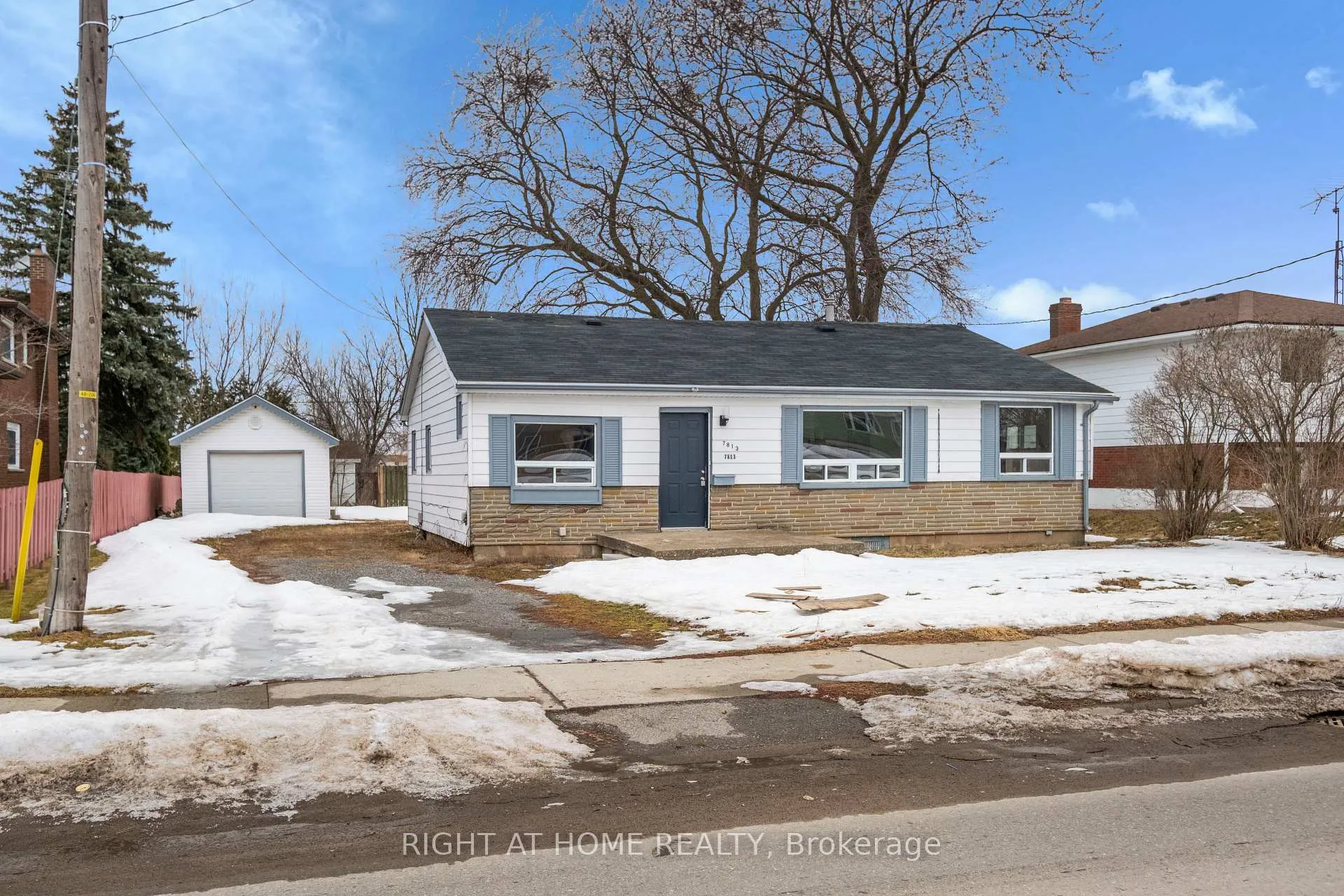 Photo 1 of 7813 Mulhern Street, Niagara Falls, Ascot — HOMEH