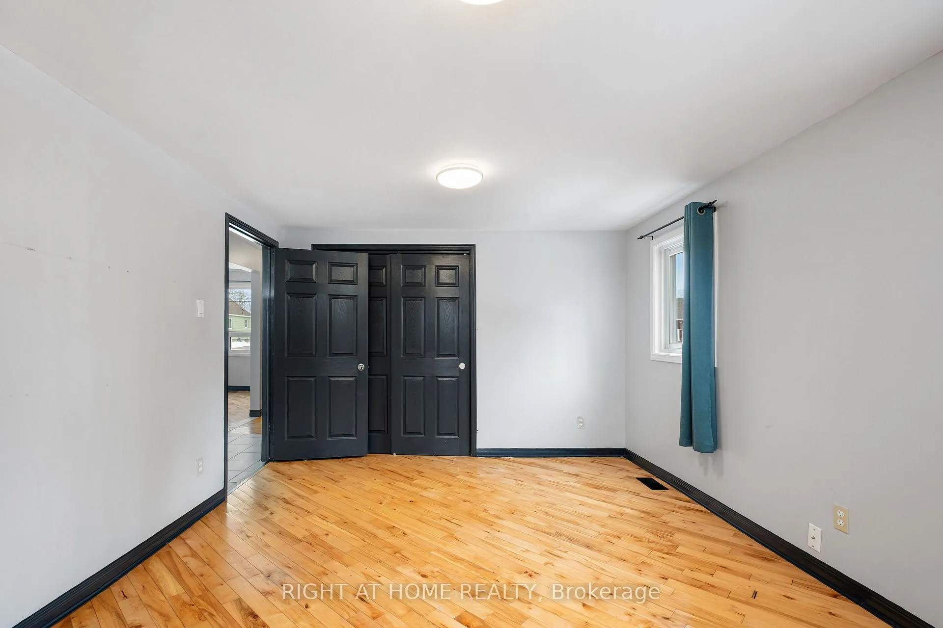Photo 19 of 7813 Mulhern Street, Niagara Falls, Ascot — HOMEH