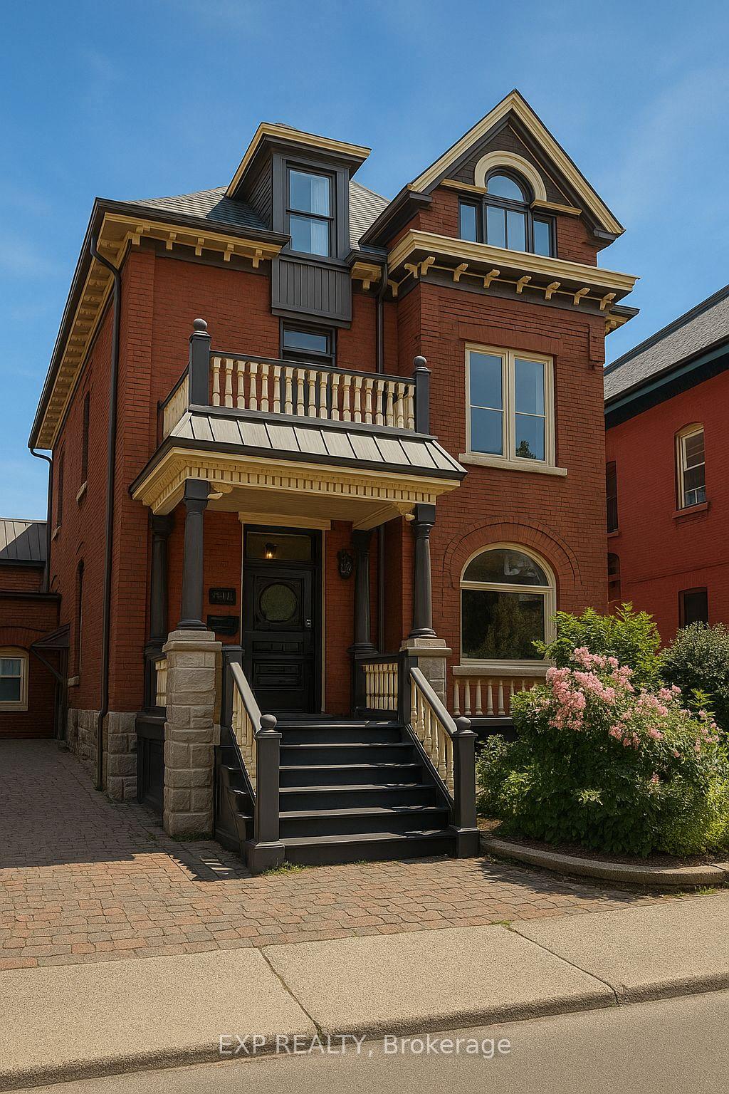 Front of Unit 2, 12 Somerset Street W