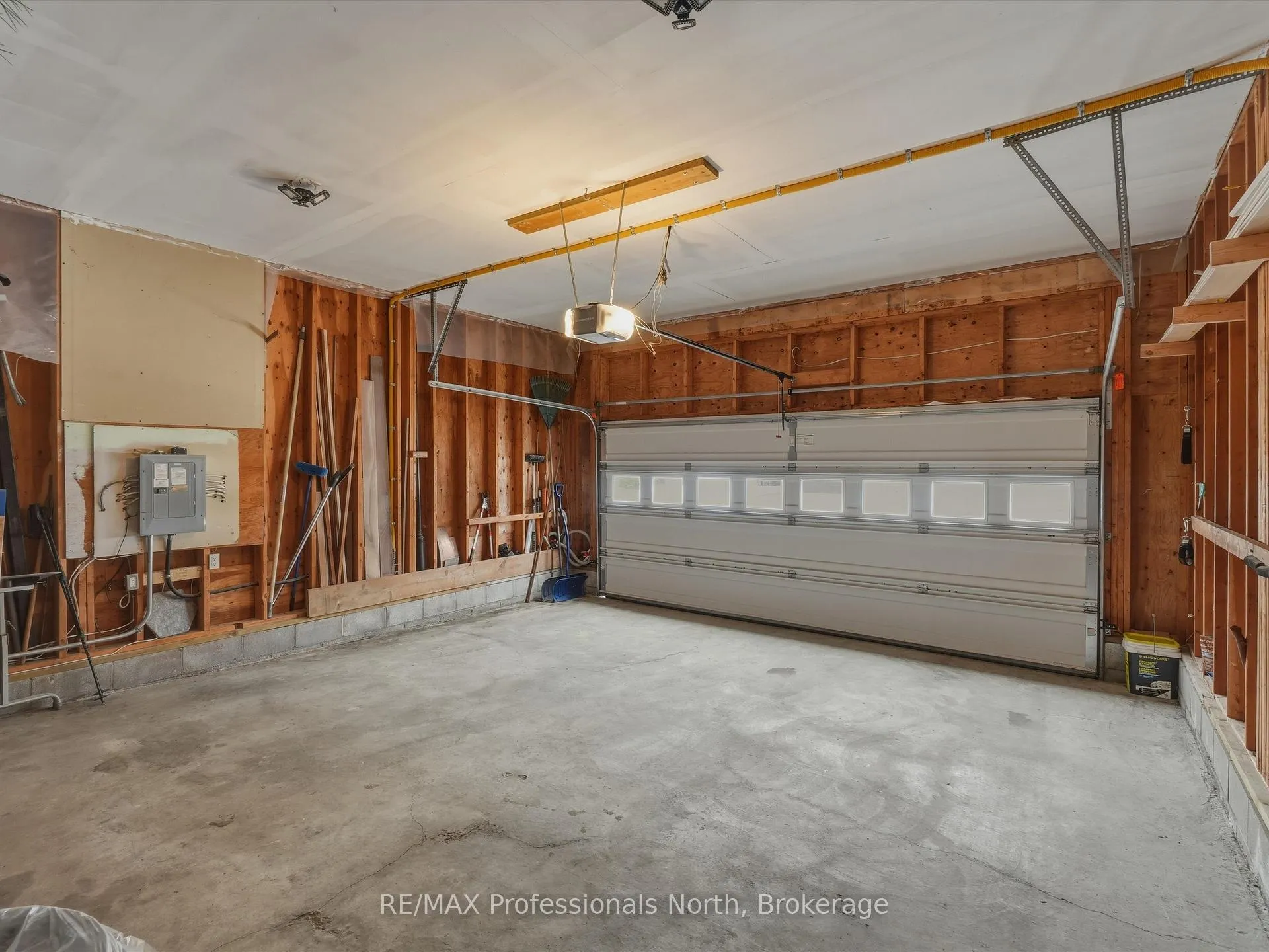 Photo 37 of 8 Woods Hollow, Gravenhurst, Muskoka (S) — HOMEH