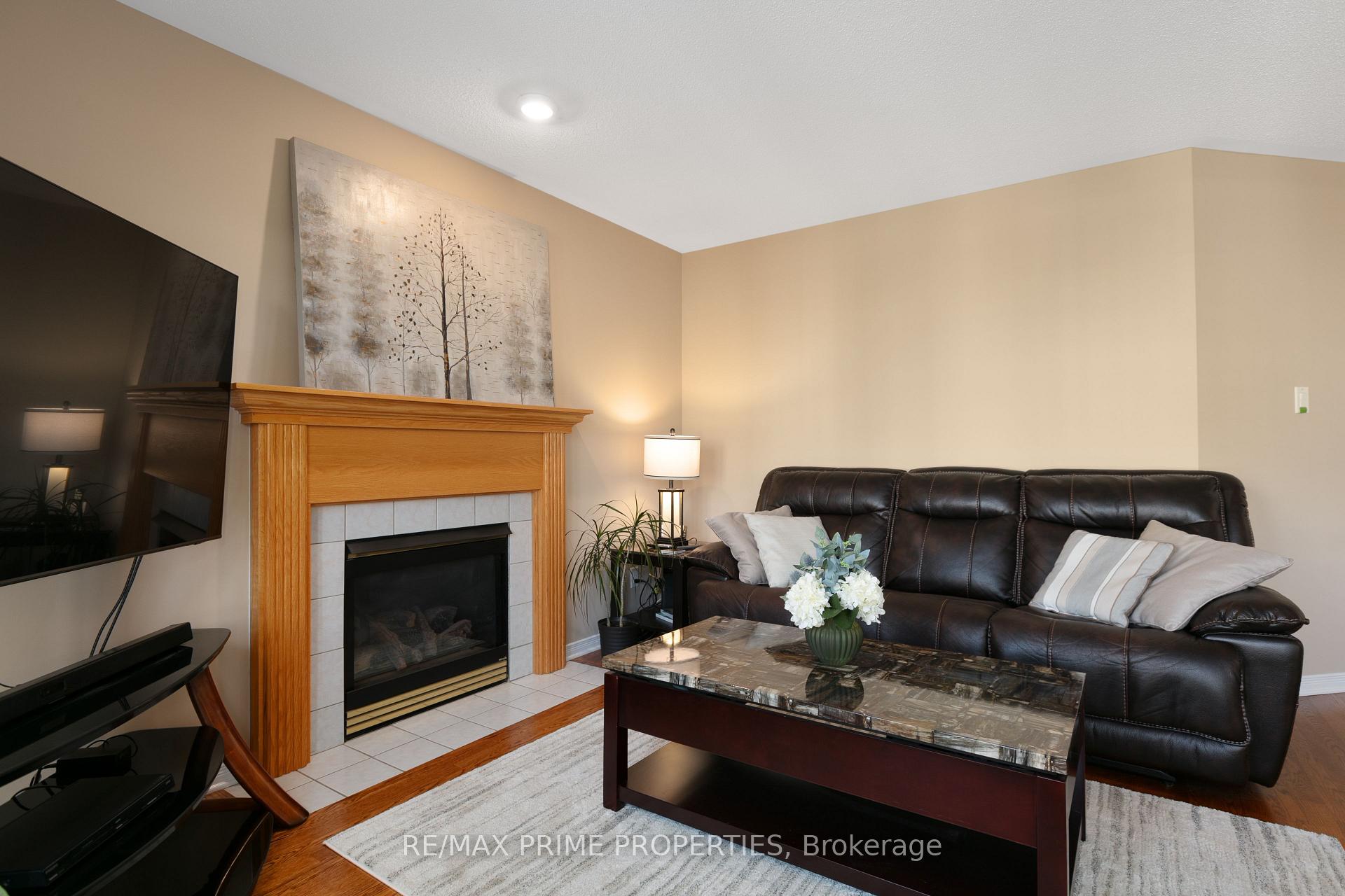 Photo 11 of 1545 Senateurs Way, Ottawa, Fallingbrook/Pineridge — HOMEH