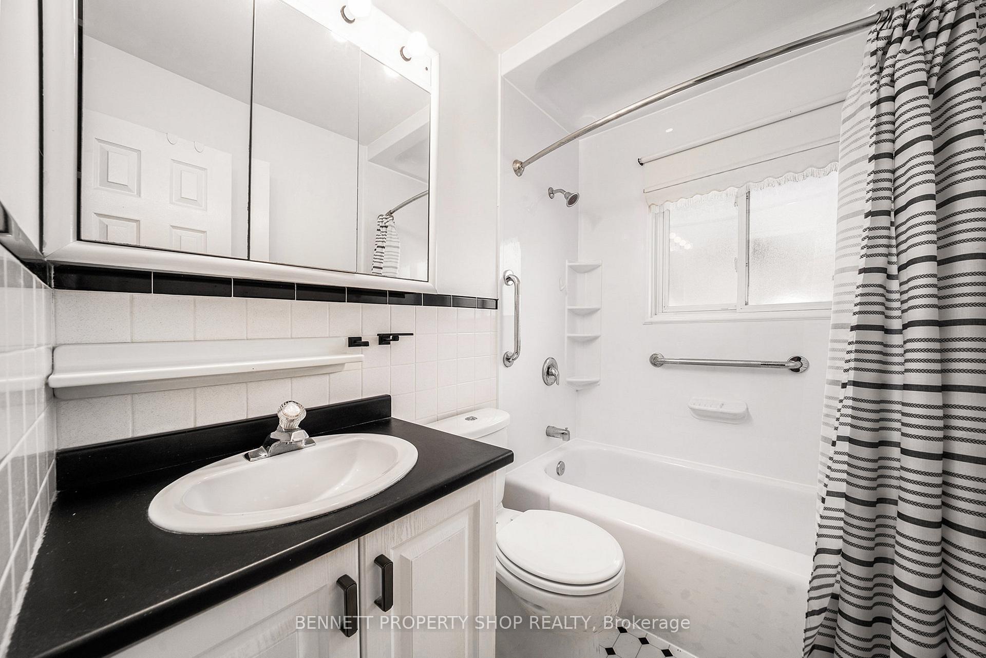 Photo 11 of 26 Haggart Street, Perth — HOMEH