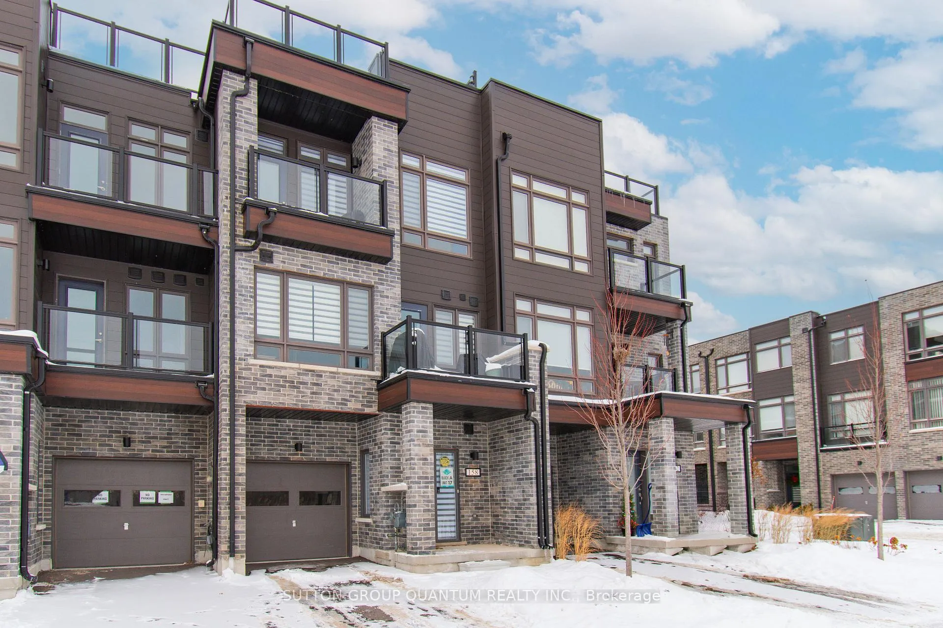 Front of 158 Elgin Street