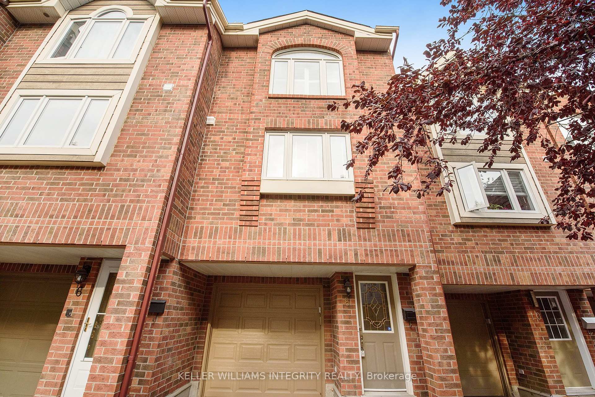 Photo 2 of 8 Cornerstone Private, Ottawa, Ottawa Centre/Golden Triangle — HOMEH