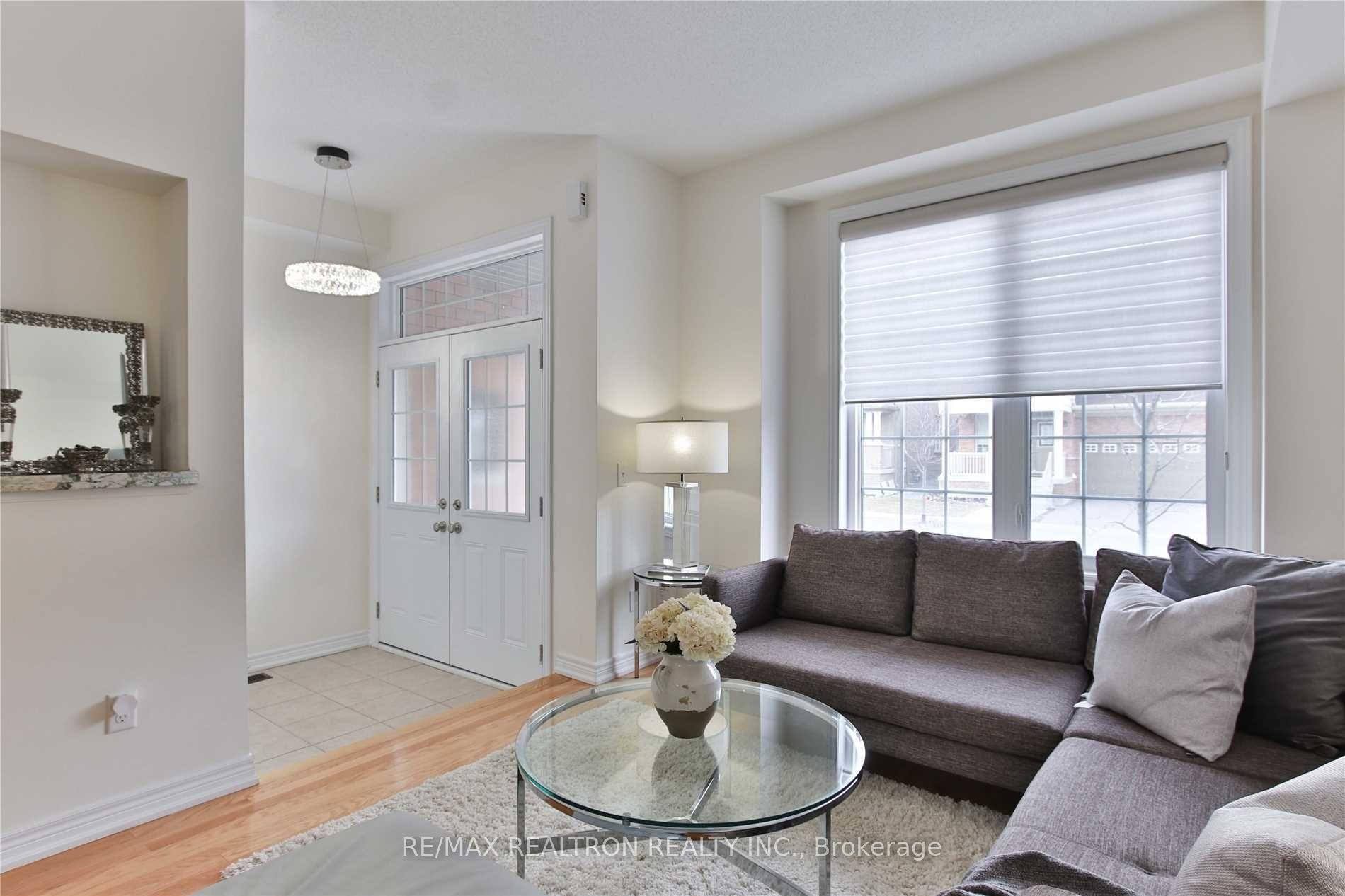 Photo 2 of 43 Locust Terrace, Markham, Wismer — HOMEH