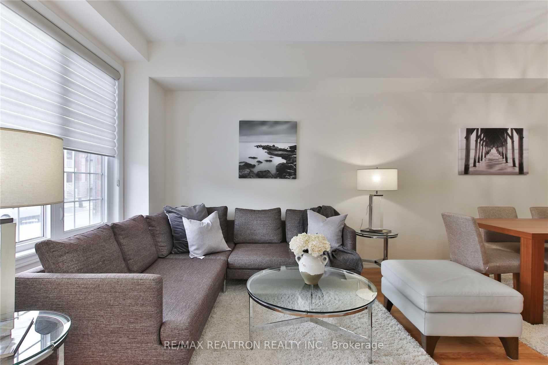 Photo 3 of 43 Locust Terrace, Markham, Wismer — HOMEH