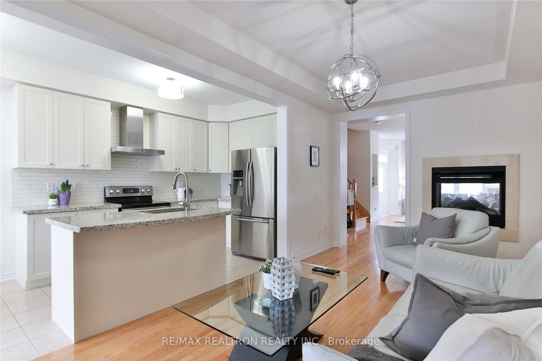 Photo 8 of 43 Locust Terrace, Markham, Wismer — HOMEH