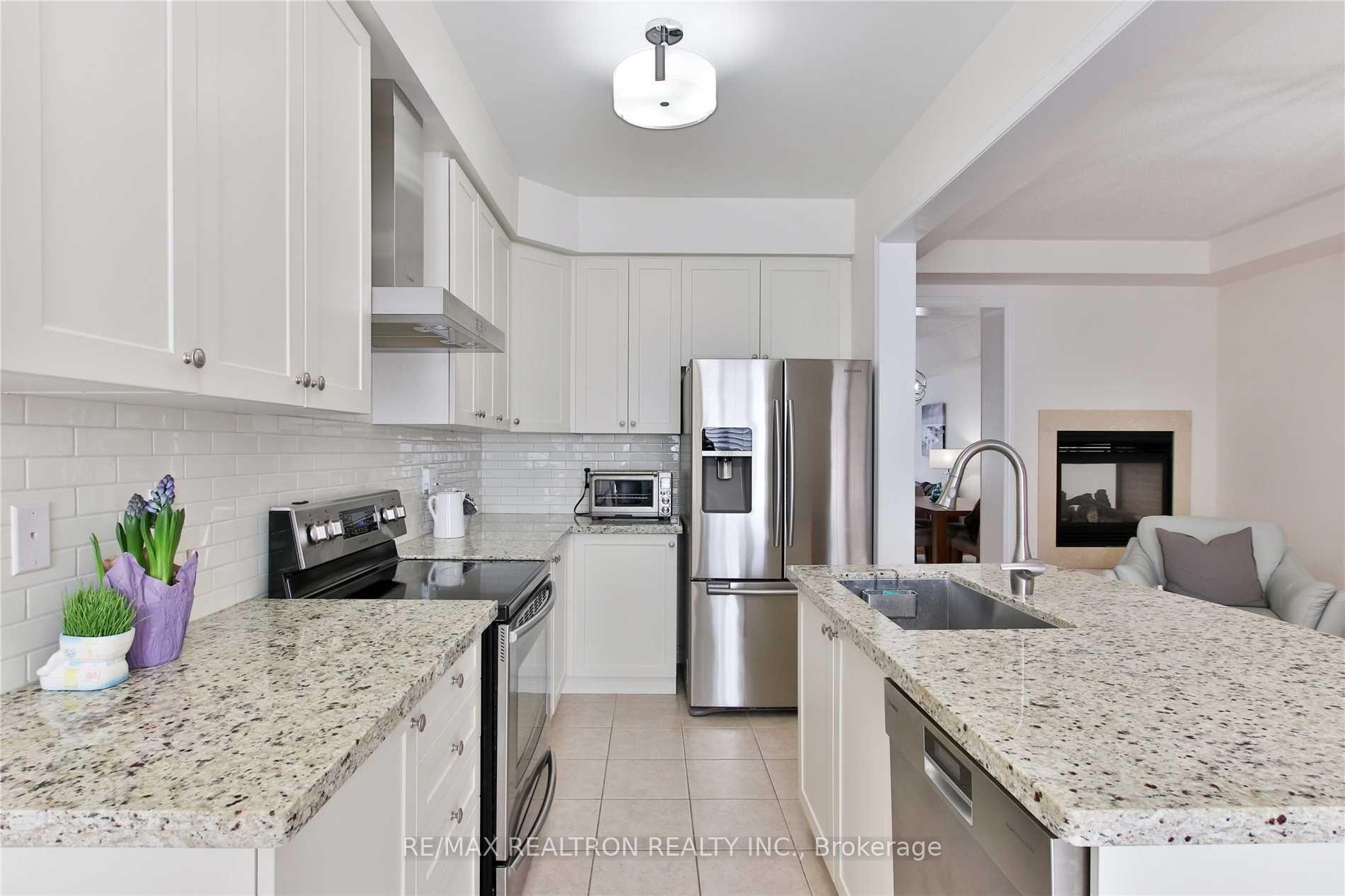 Photo 9 of 43 Locust Terrace, Markham, Wismer — HOMEH