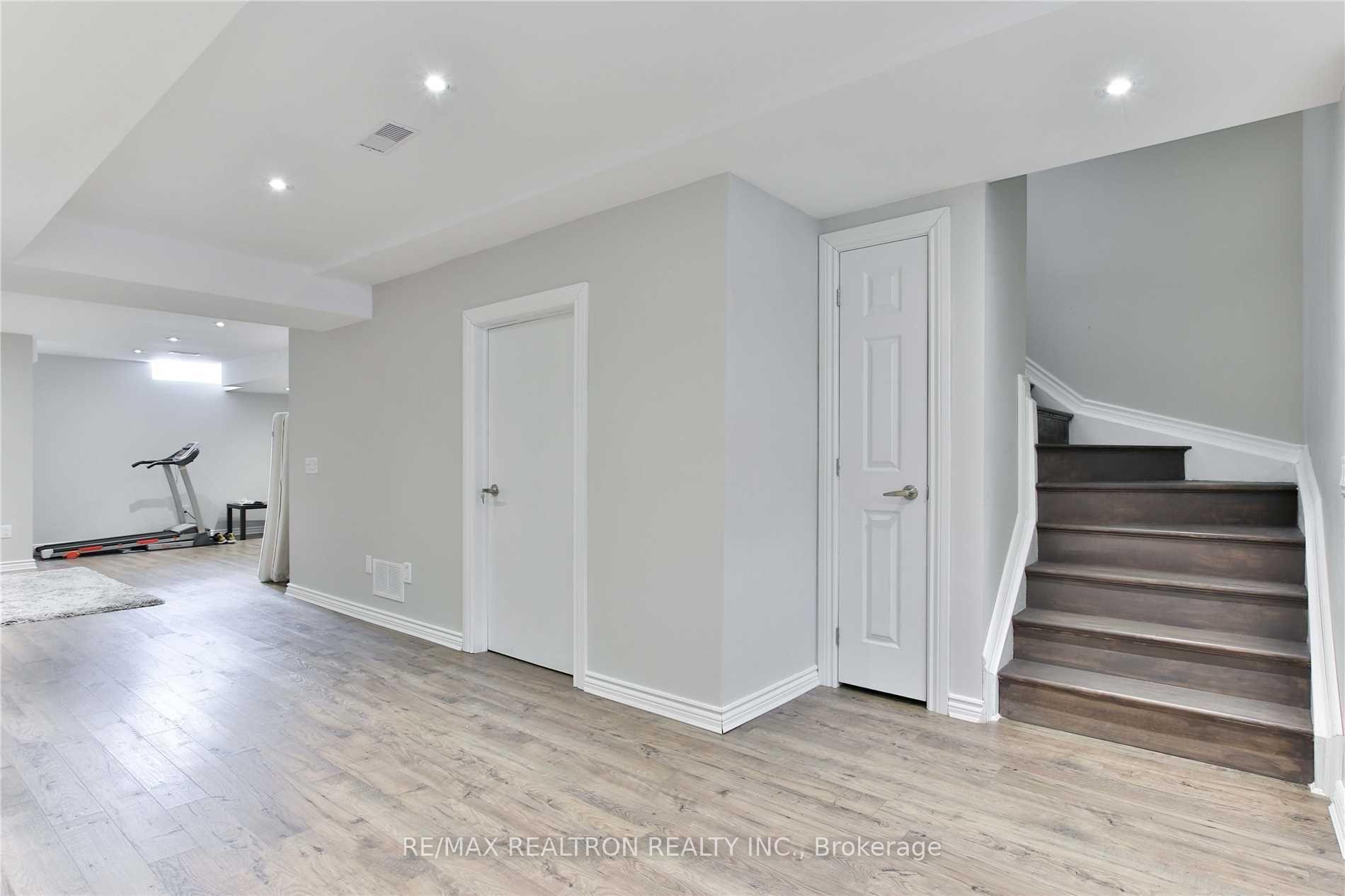 Photo 17 of 43 Locust Terrace, Markham, Wismer — HOMEH