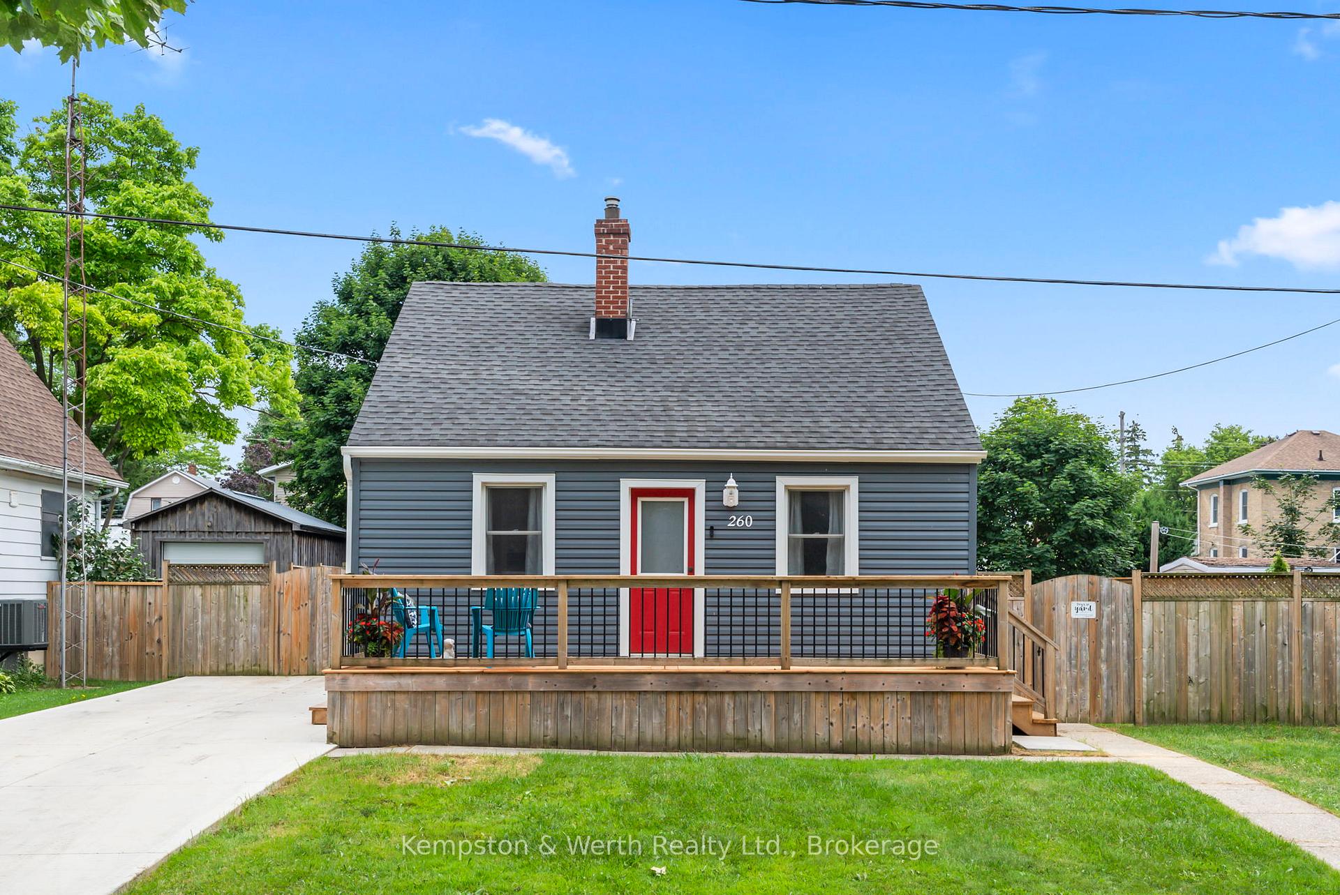 Front of 260 Lillico Avenue S
