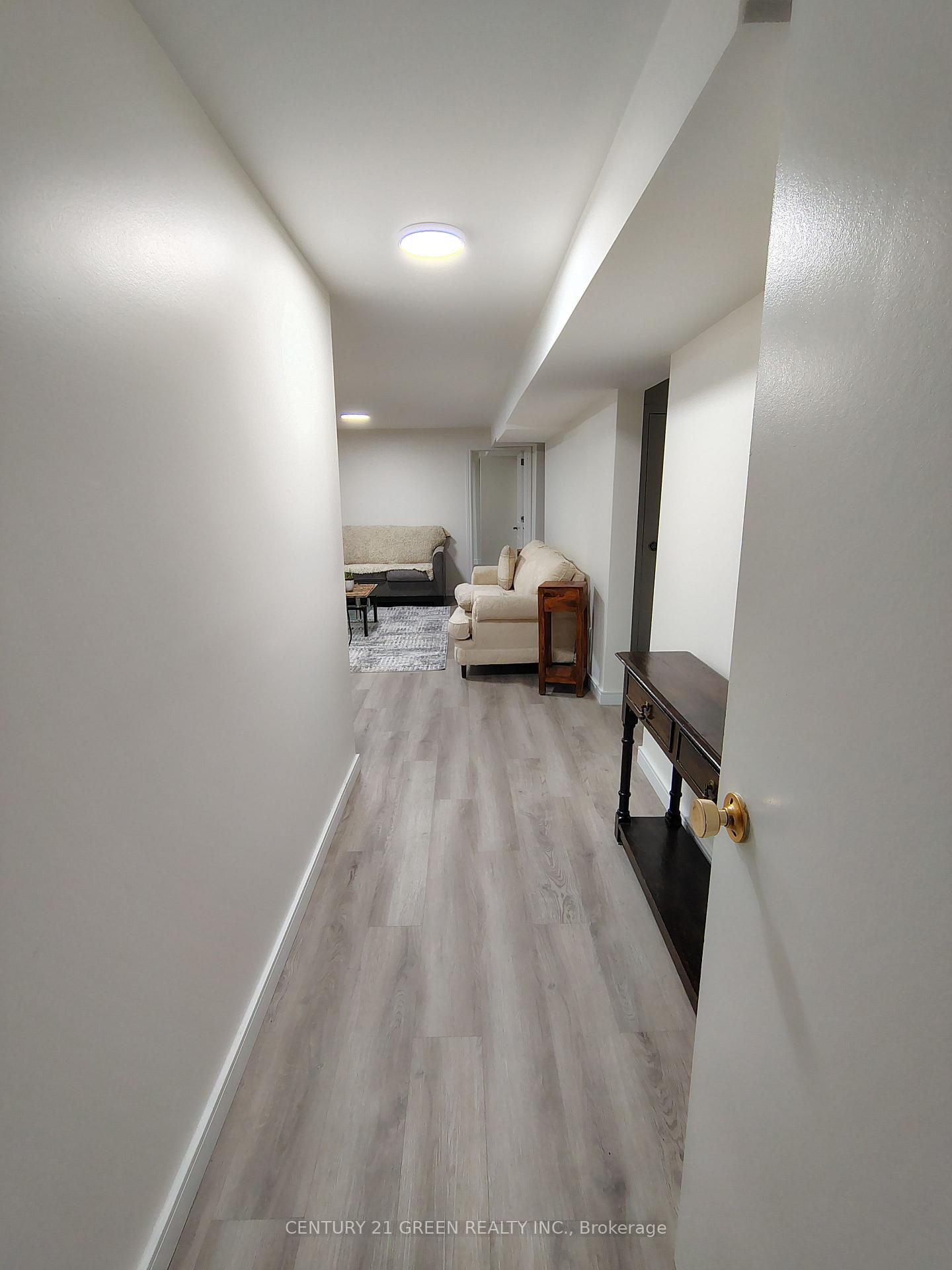 Photo 4 of 70 Orsett Street, Oakville, College Park — HOMEH