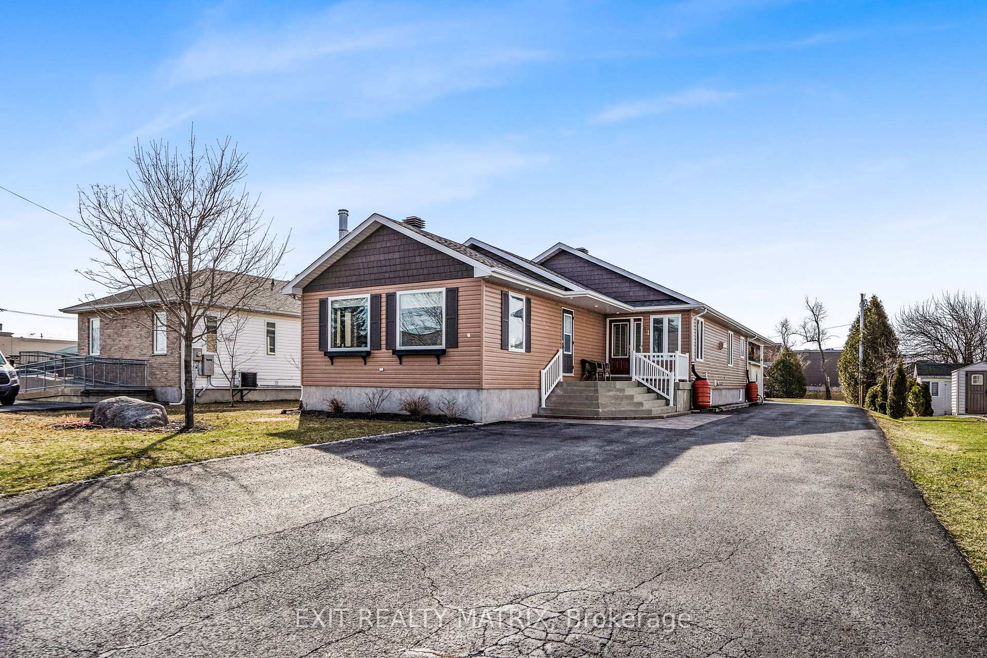 Photo 2 of 84 Anik Street, North Glengarry, Alexandria — HOMEH