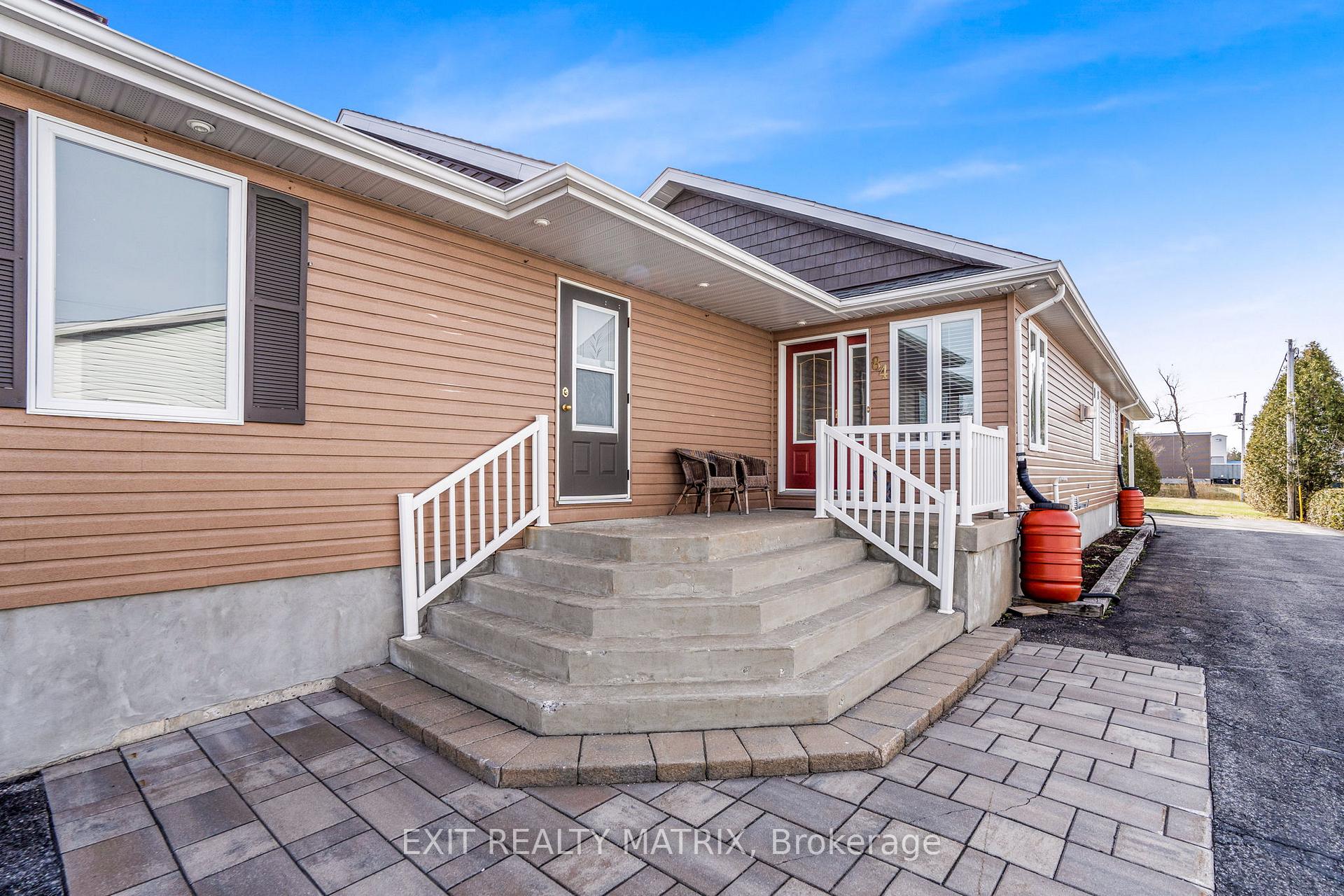 Photo 3 of 84 Anik Street, North Glengarry, Alexandria — HOMEH