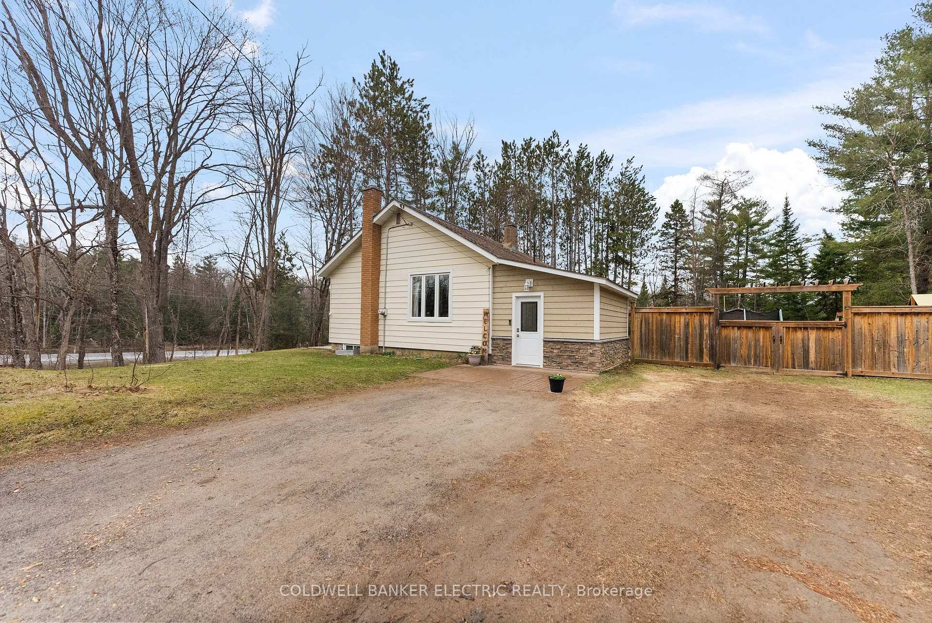 Photo 2 of 58 River Street, North Kawartha — HOMEH